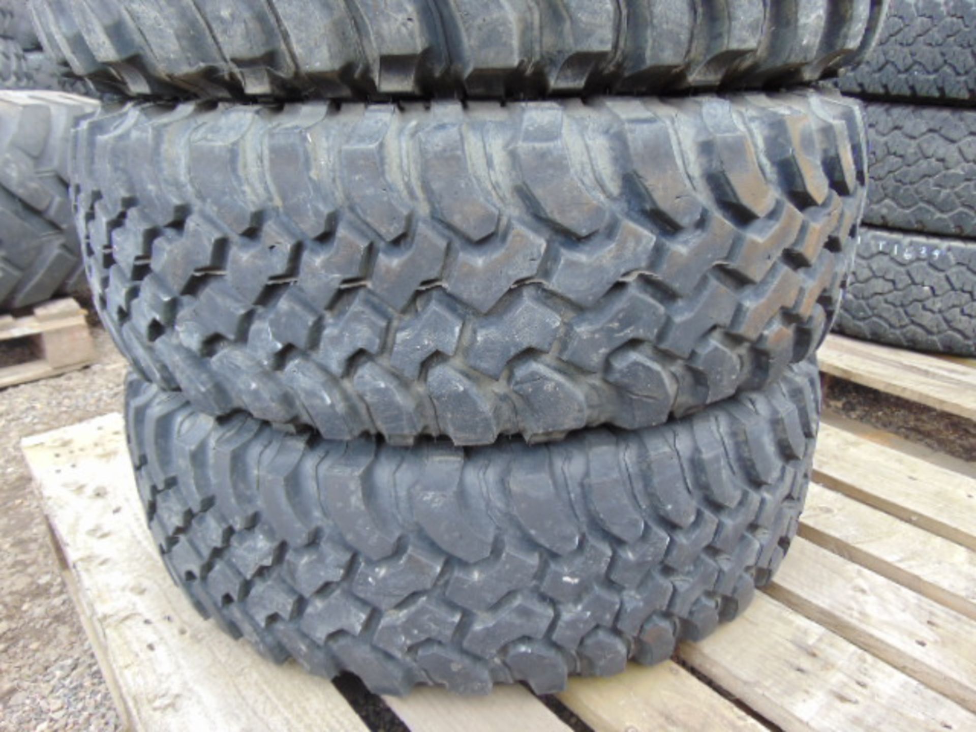 4 x BF Goodrich Mud-Terrain LT285/75 R16 Tyres - Image 3 of 7