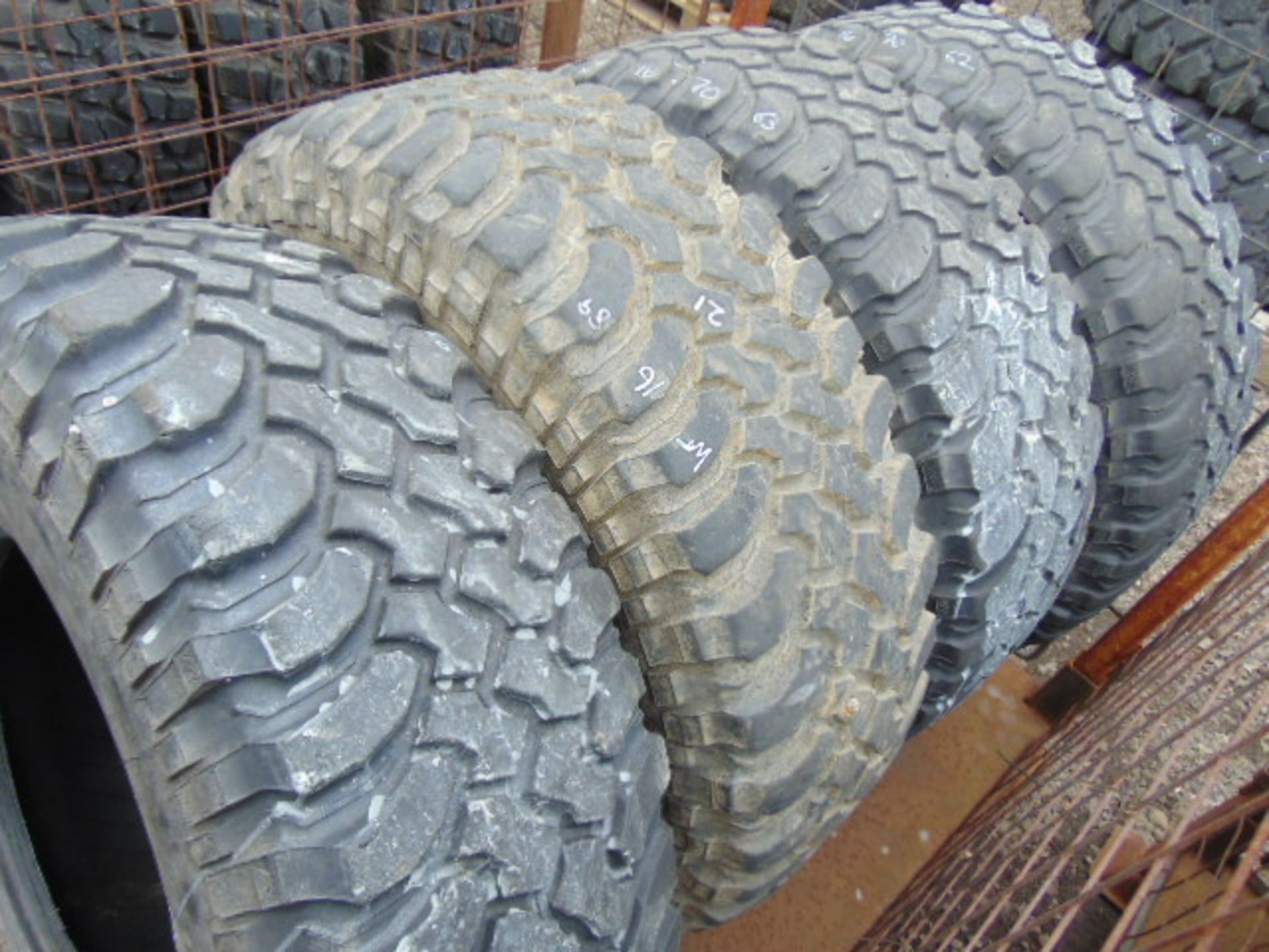 4 x BF Goodrich Mud-Terrain LT285/75 R16 Tyres - Image 3 of 6