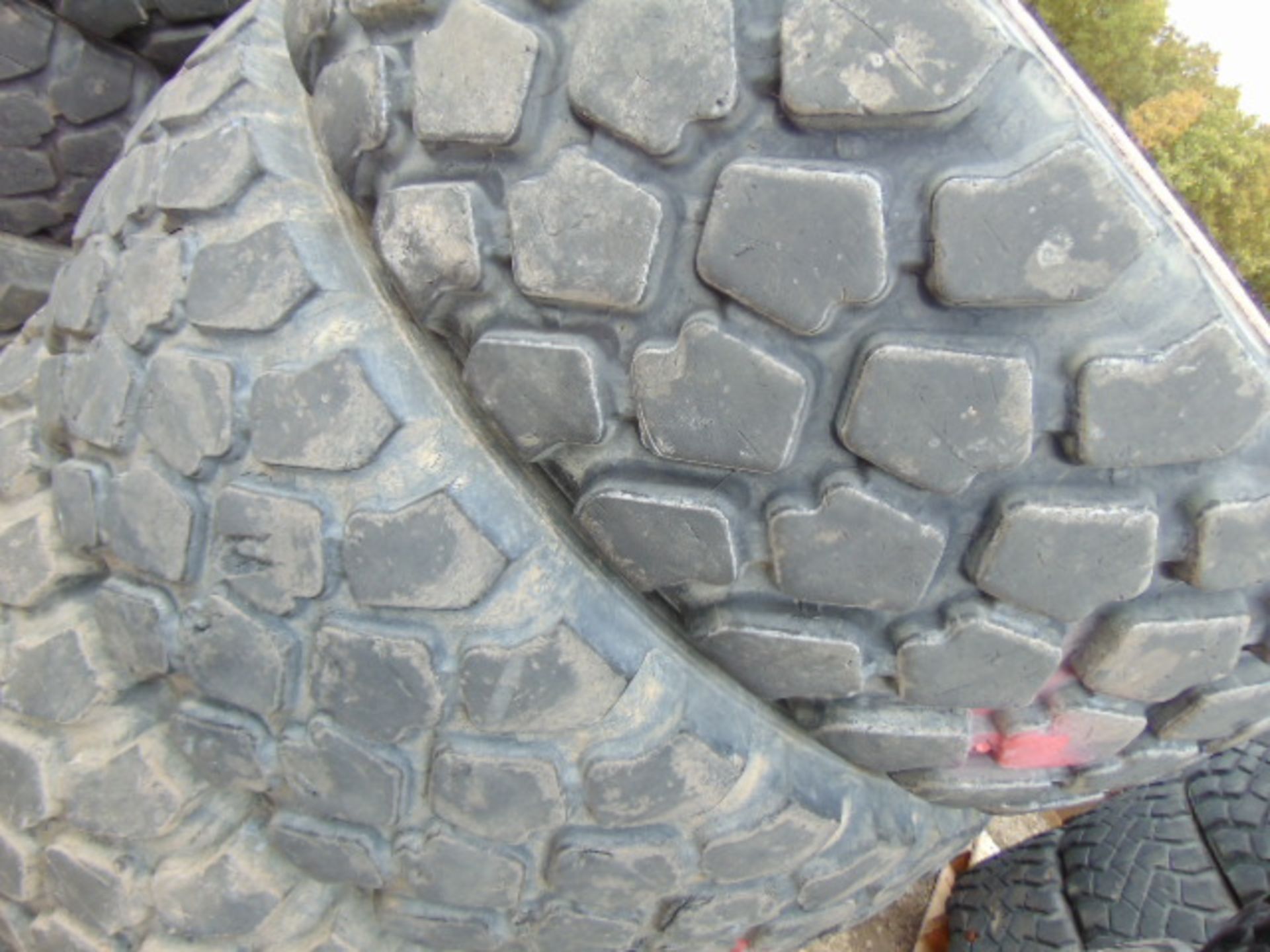 8 x Michelin XZL 395/85 R20 Tyres - Image 6 of 9