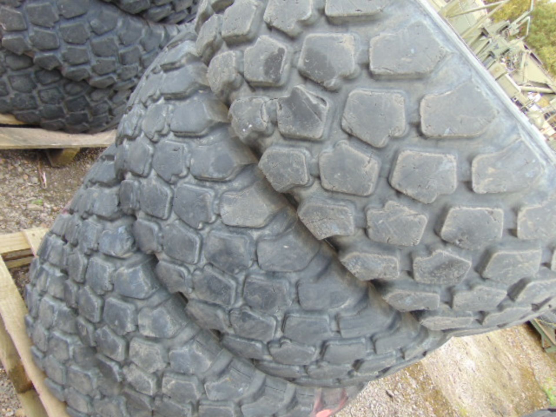 4 x Michelin XZL 395/85 R20 Tyres - Image 4 of 6