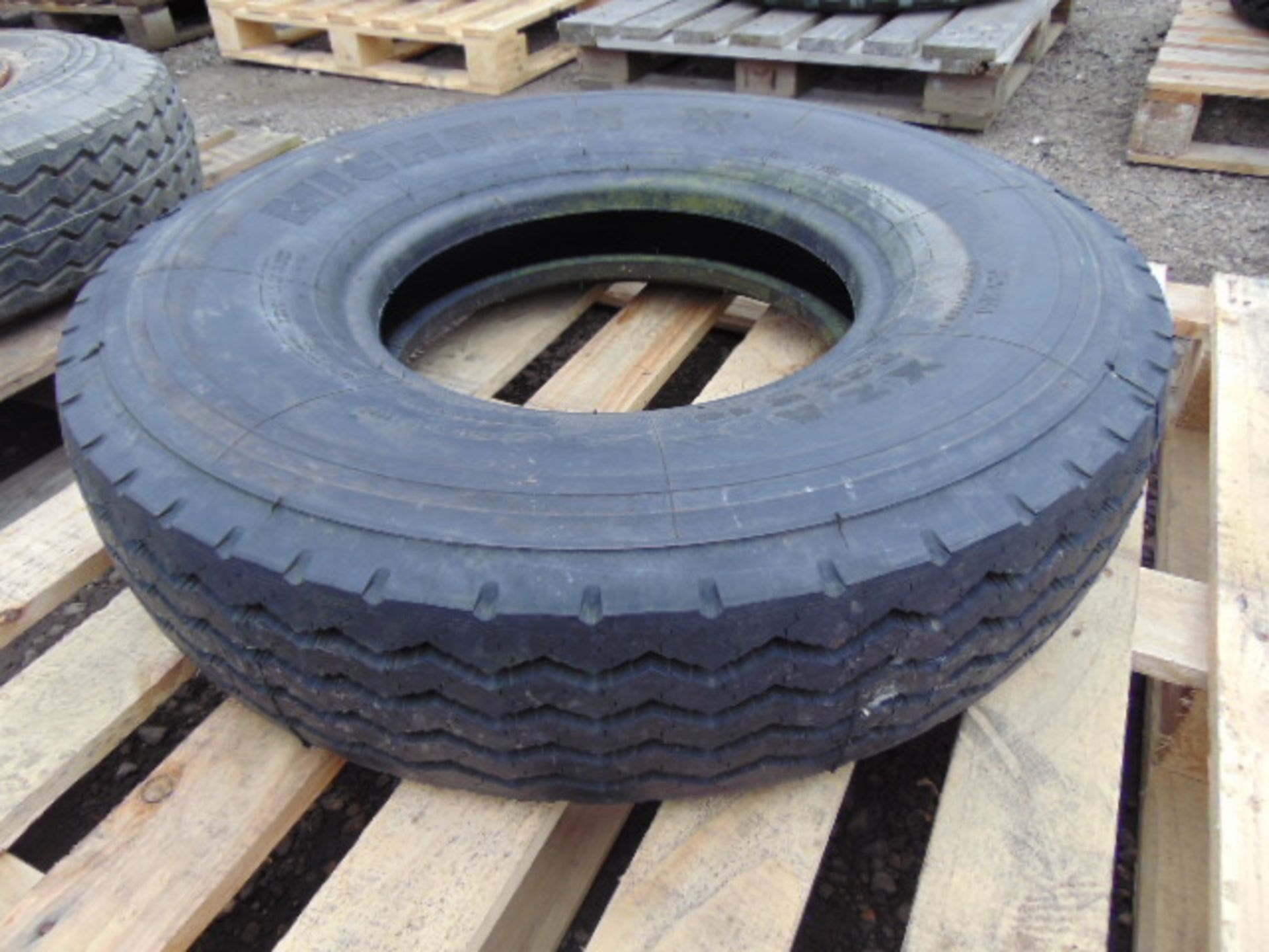 1 x Michelin 8.25 R16 XZA Tyre