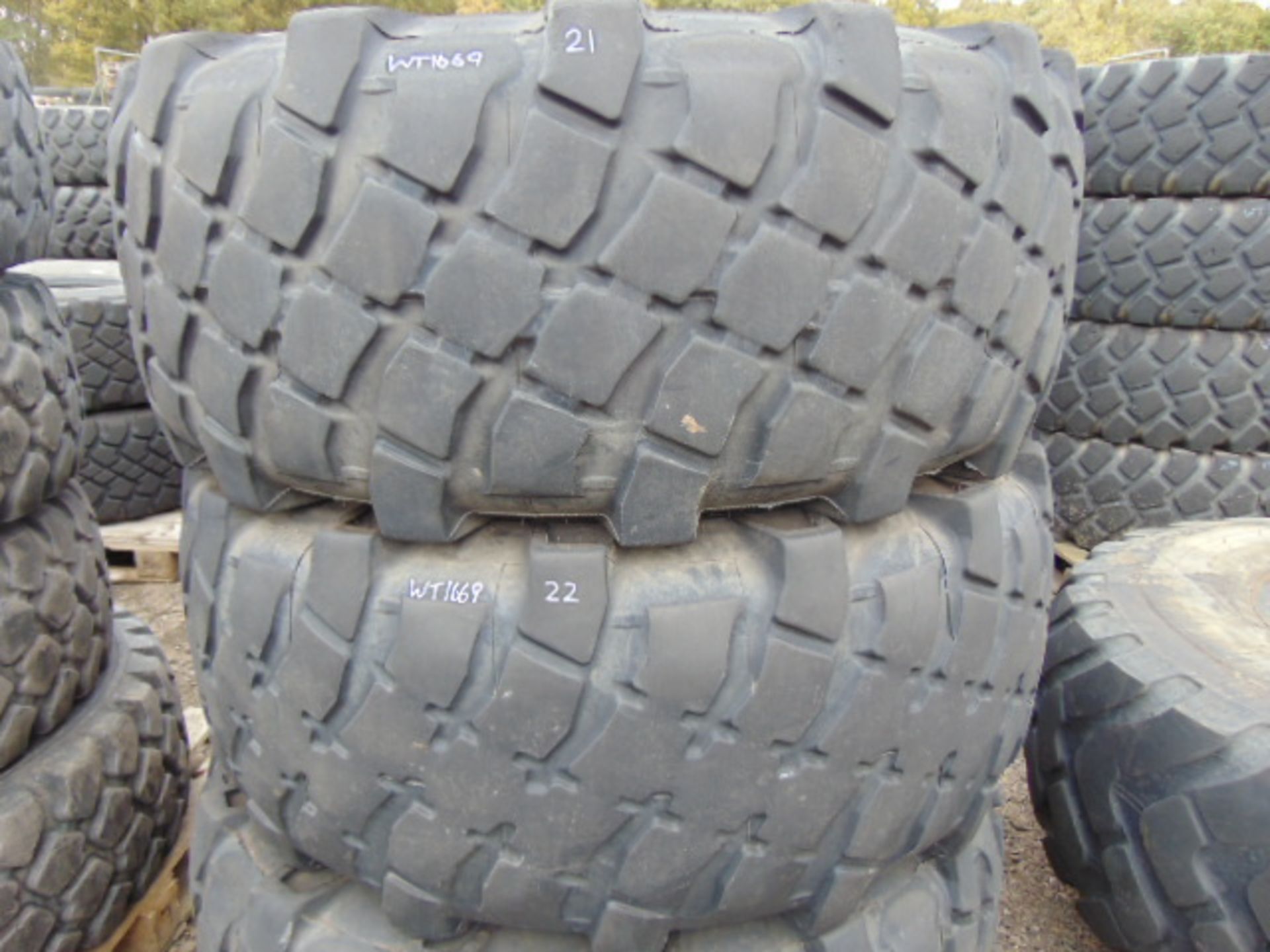 3 x Michelin XML 475/80 R20 Tyres - Image 2 of 6