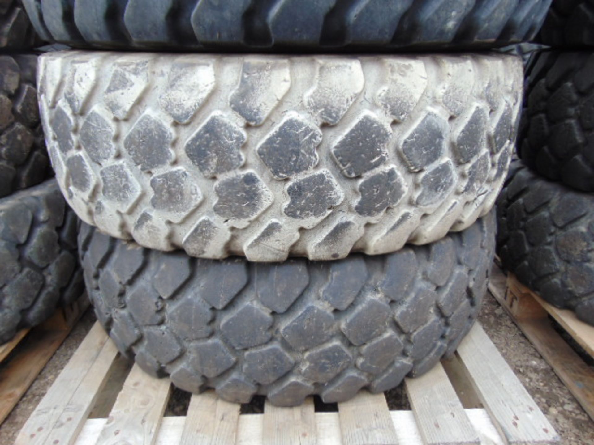 4 x Michelin 365/85 R20 XZL Tyres - Image 3 of 6