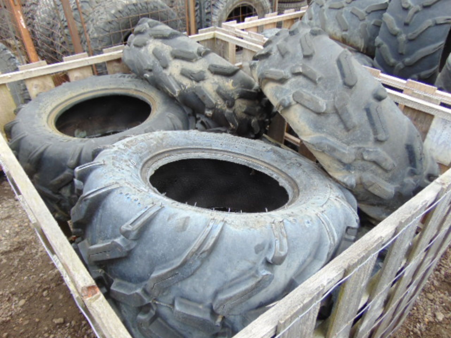 22 x Carlisle & Maxxis ATV Tyres - Image 2 of 10