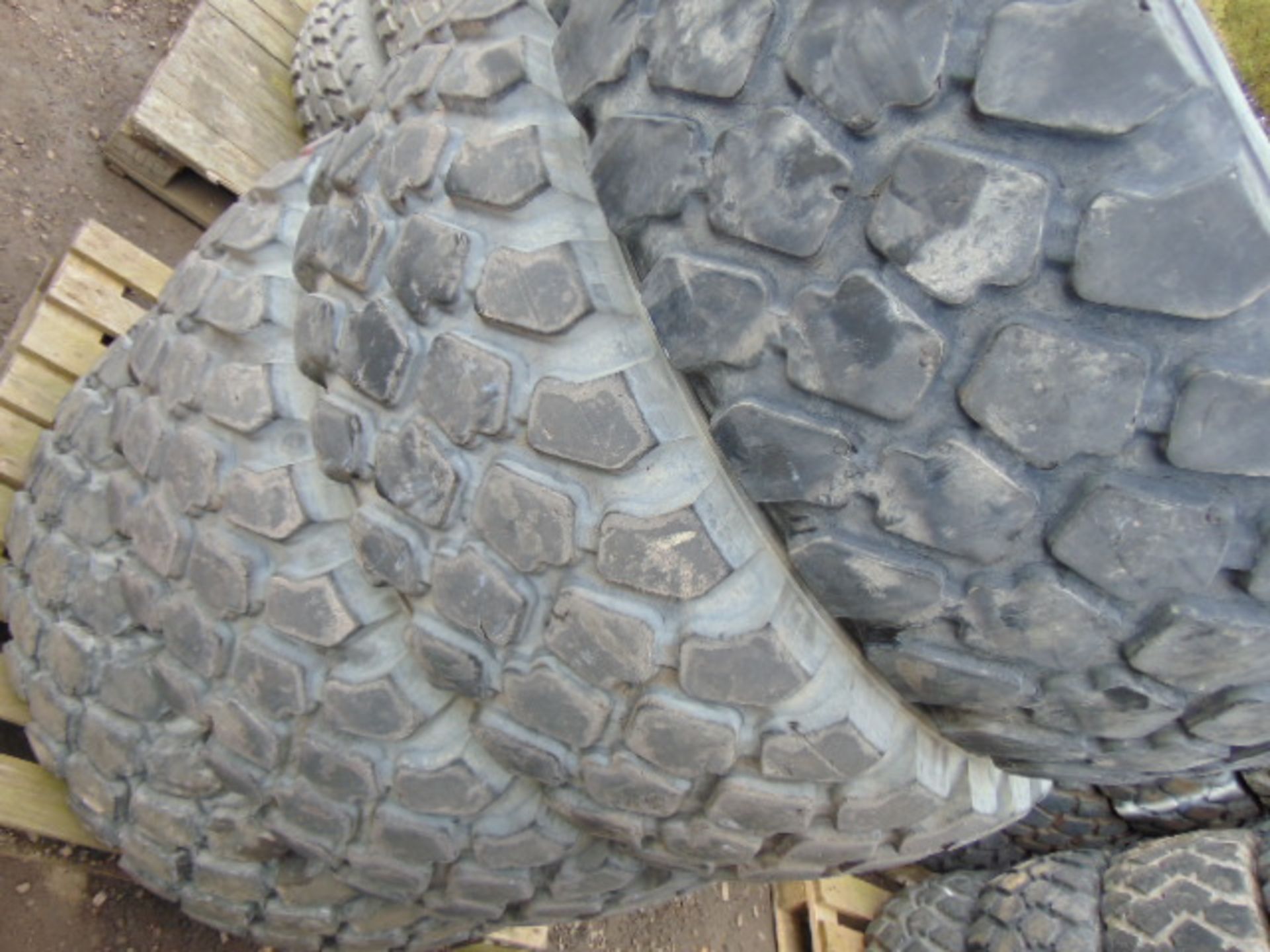 4 x Michelin XZL 395/85 R20 Tyres - Image 4 of 7