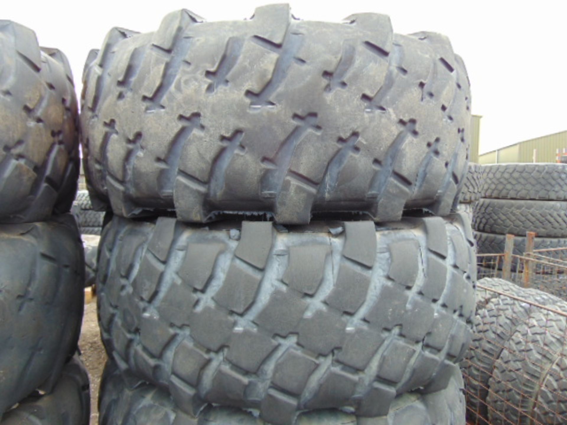 8 x Michelin XML 475/80 R20 Tyres - Image 4 of 7