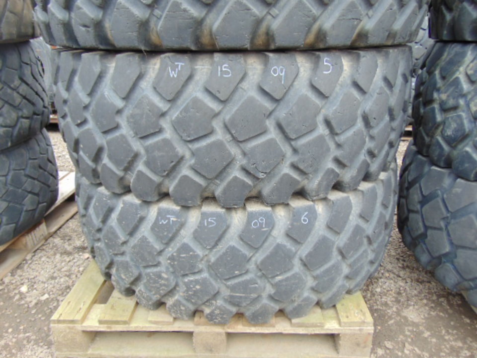 8 x Michelin 16.00 R20 XZL Tyres - Image 3 of 7
