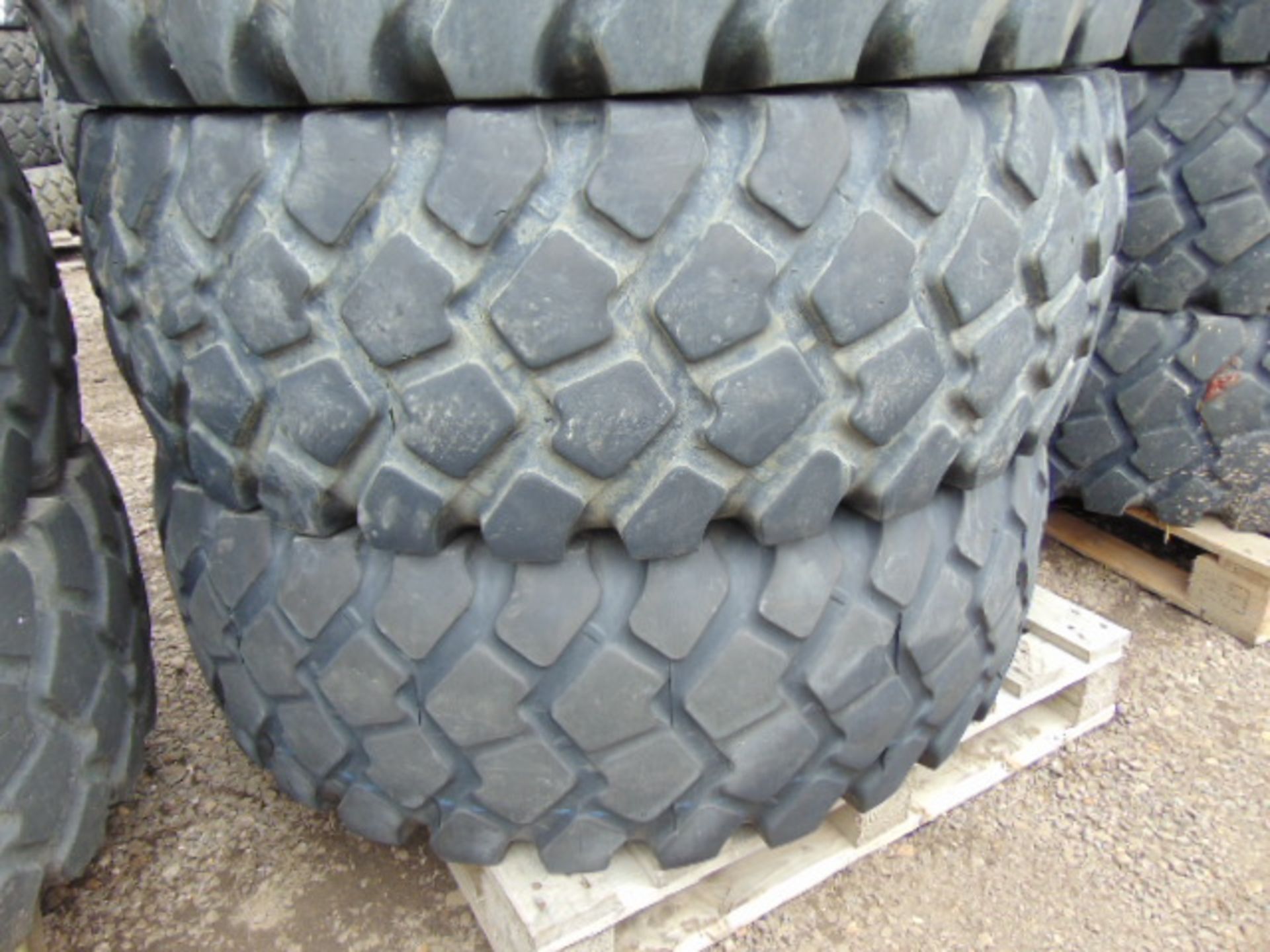 8 x Michelin 16.00 R20 XZL Tyres - Image 5 of 7