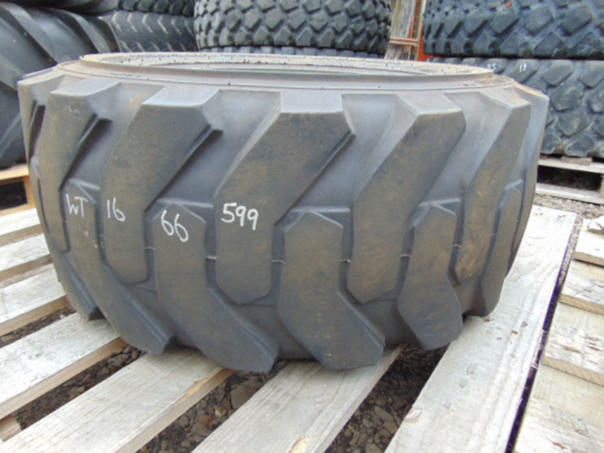 2 x Solideal Xtra-Wall 12-16.5 Tyres with 8 stud rims - Image 3 of 7