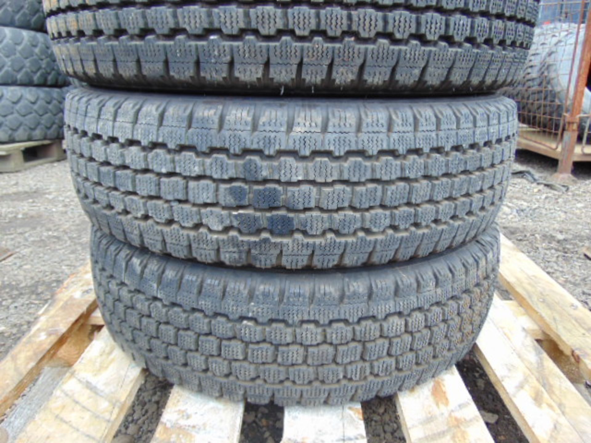 4 x Bridgestone Blizzak W800 205/75 R16 Tyres - Image 3 of 7