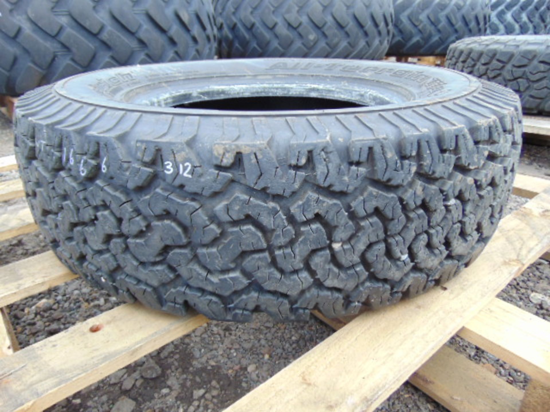 1 x BF Goodrich All-Terrain LT225/75 R16 Tyre - Image 2 of 6