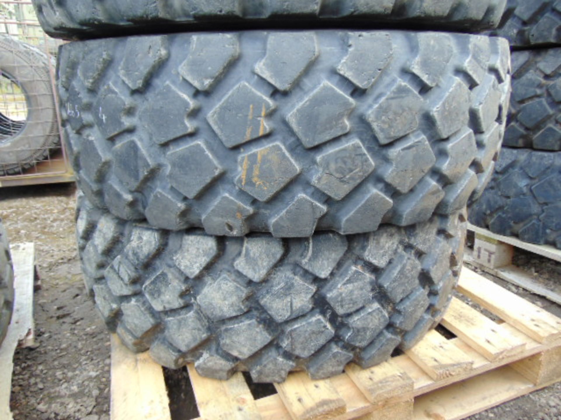 4 x Michelin XZL 335/80 R20 Tyres - Image 3 of 6