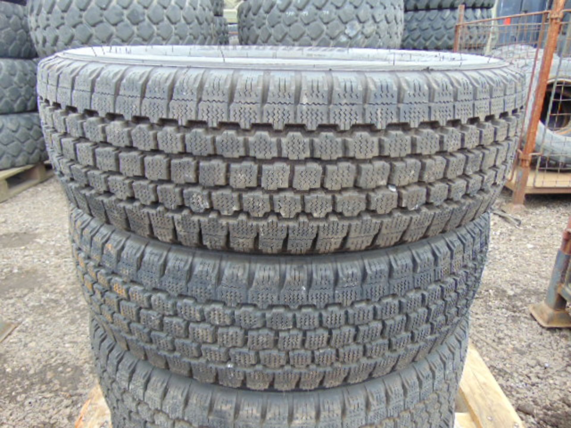 4 x Bridgestone Blizzak W800 205/75 R16 Tyres - Image 2 of 7