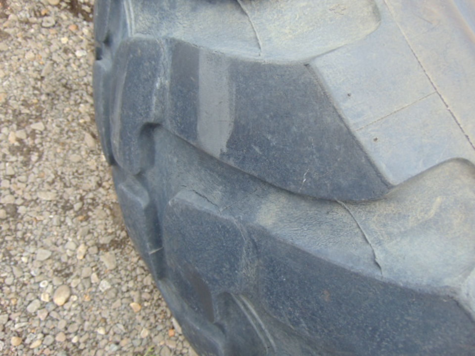 1 x Michelin 20.5 R25 XTLA Tyre - Image 3 of 5