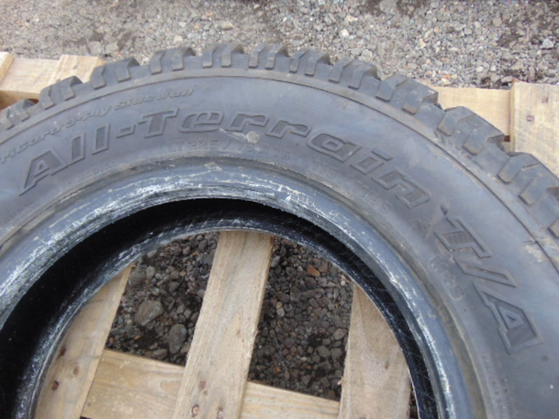 1 x BF Goodrich All-Terrain LT225/75 R16 Tyre - Image 5 of 6