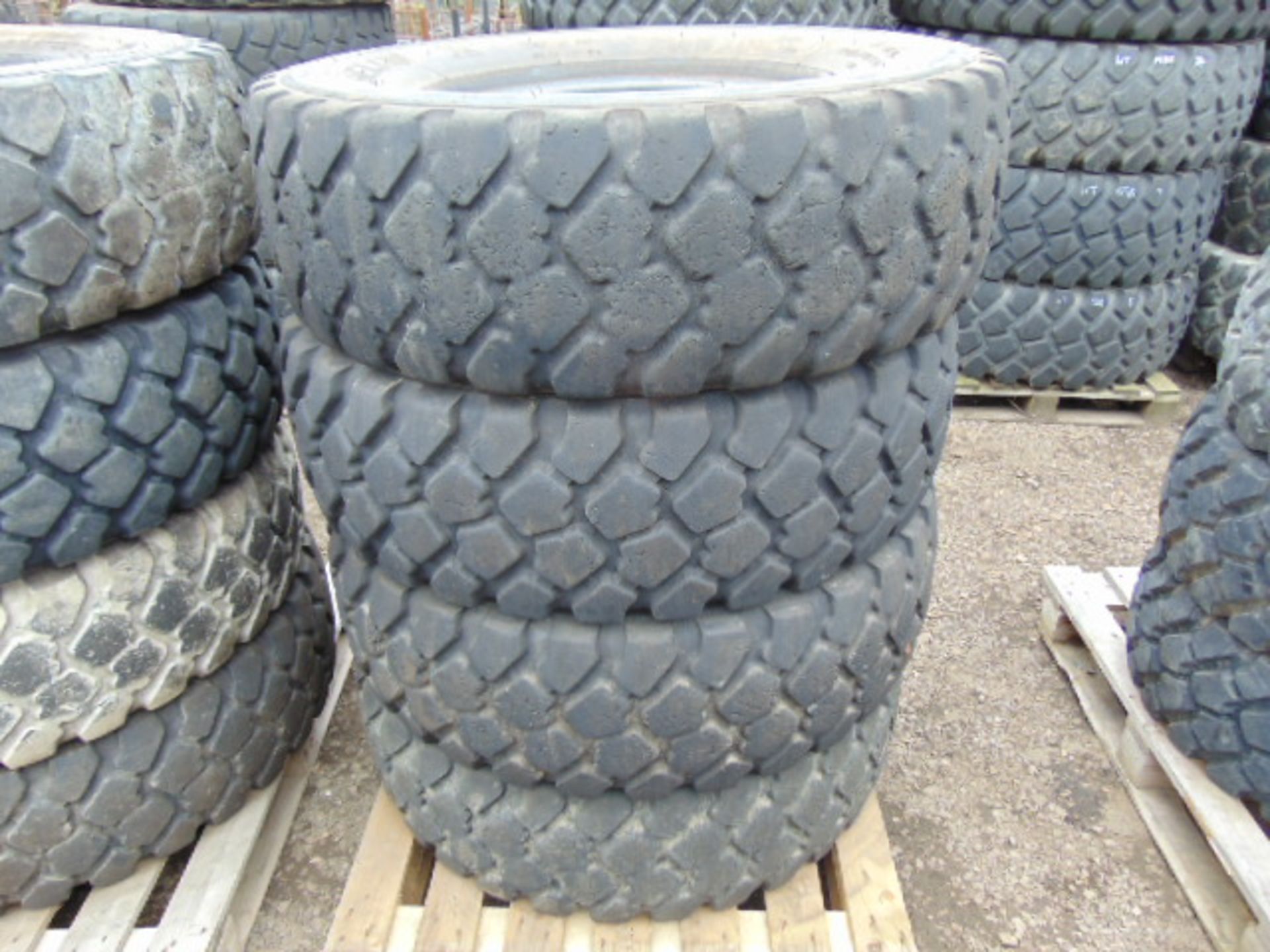 4 x Michelin 365/85 R20 XZL Tyres