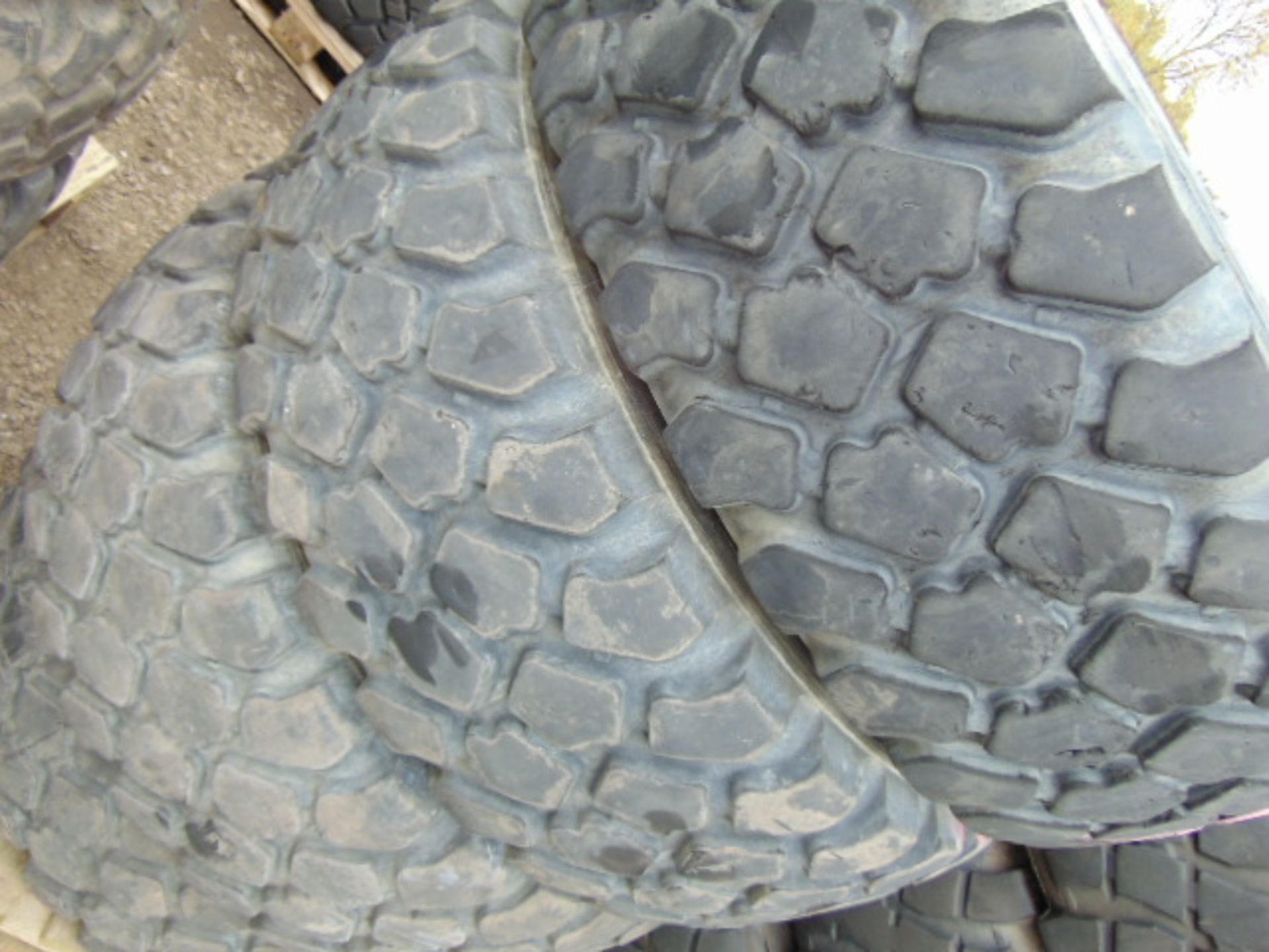 8 x Michelin XZL 395/85 R20 Tyres - Image 7 of 9