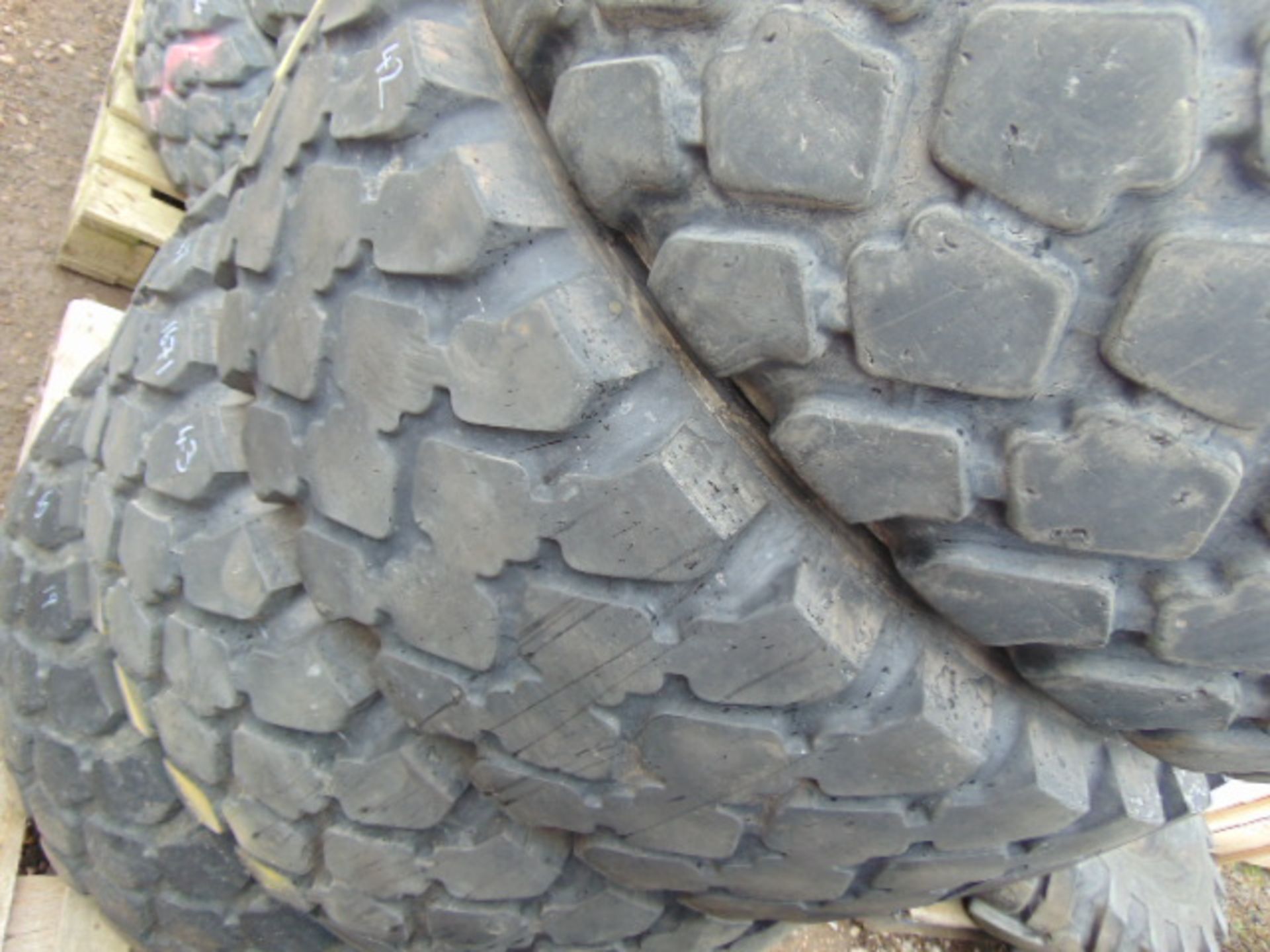 4 x Michelin XZL 395/85 R20 Tyres - Image 4 of 6