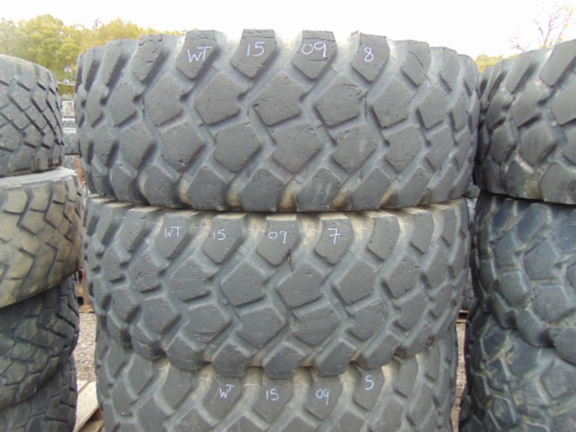 8 x Michelin 16.00 R20 XZL Tyres - Image 2 of 7