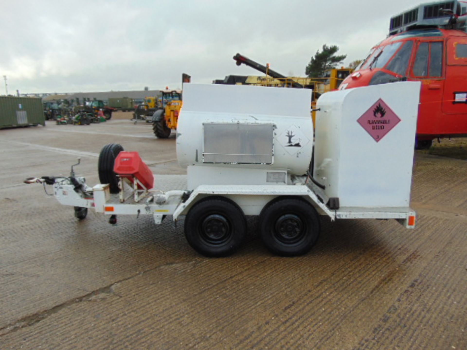 Fluid Transfer LTD 950Ltr Aviation/Fuel Bowser Trailer - Image 4 of 19