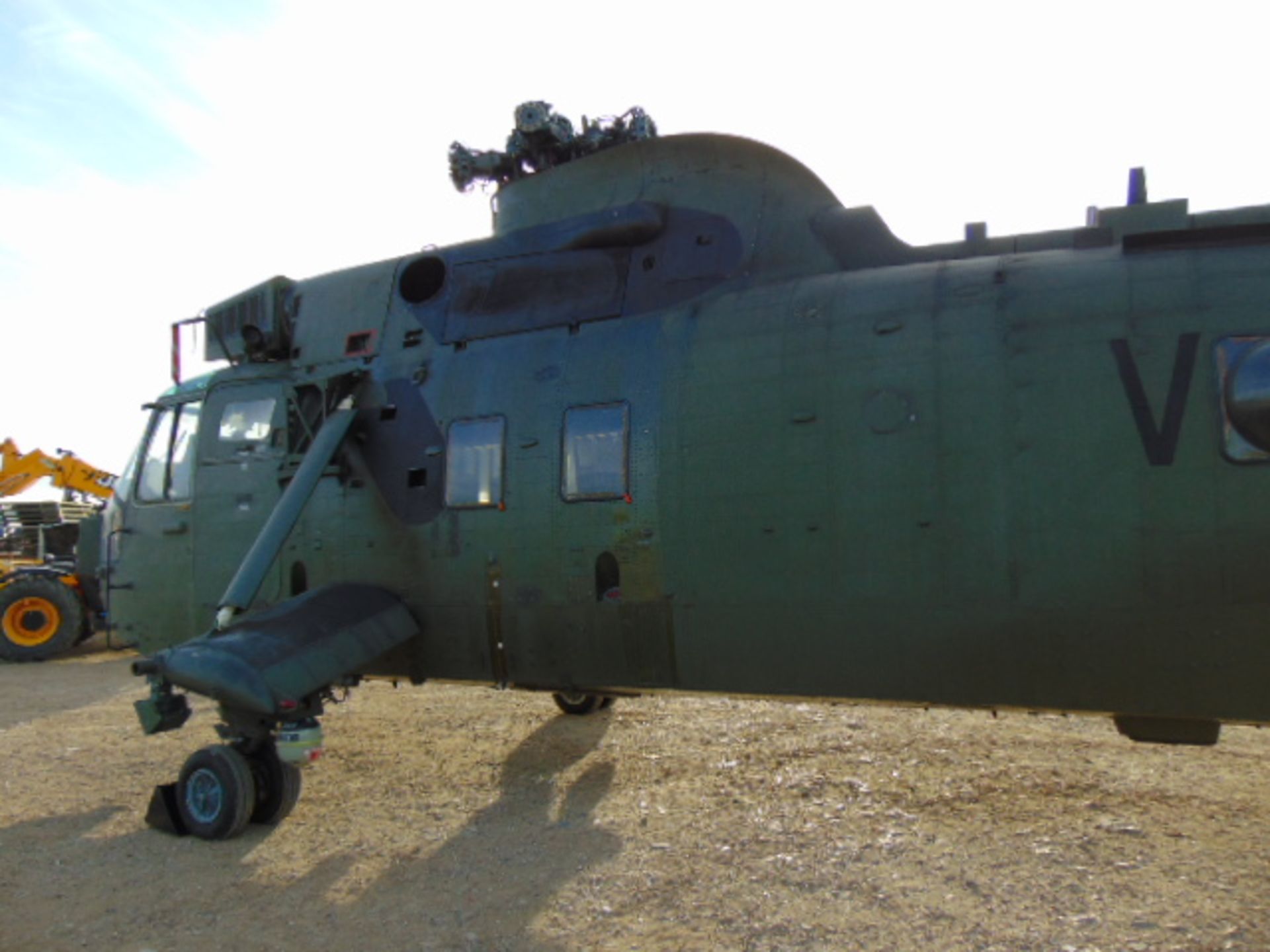 Westland Sea King HC.4 (TAIL NUMBER ZF122) Airframe - Image 10 of 43