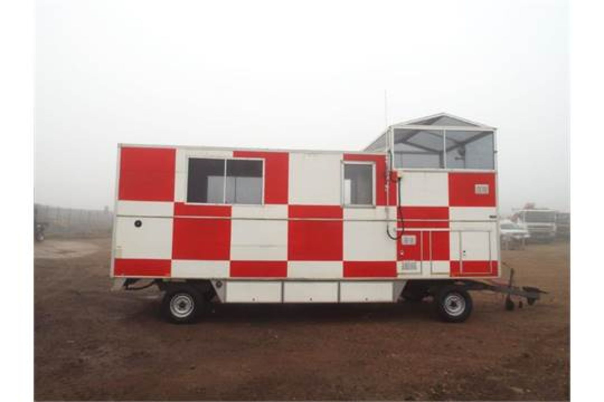 Royal Air Force Mobile Observation and Command Centre - Image 6 of 45