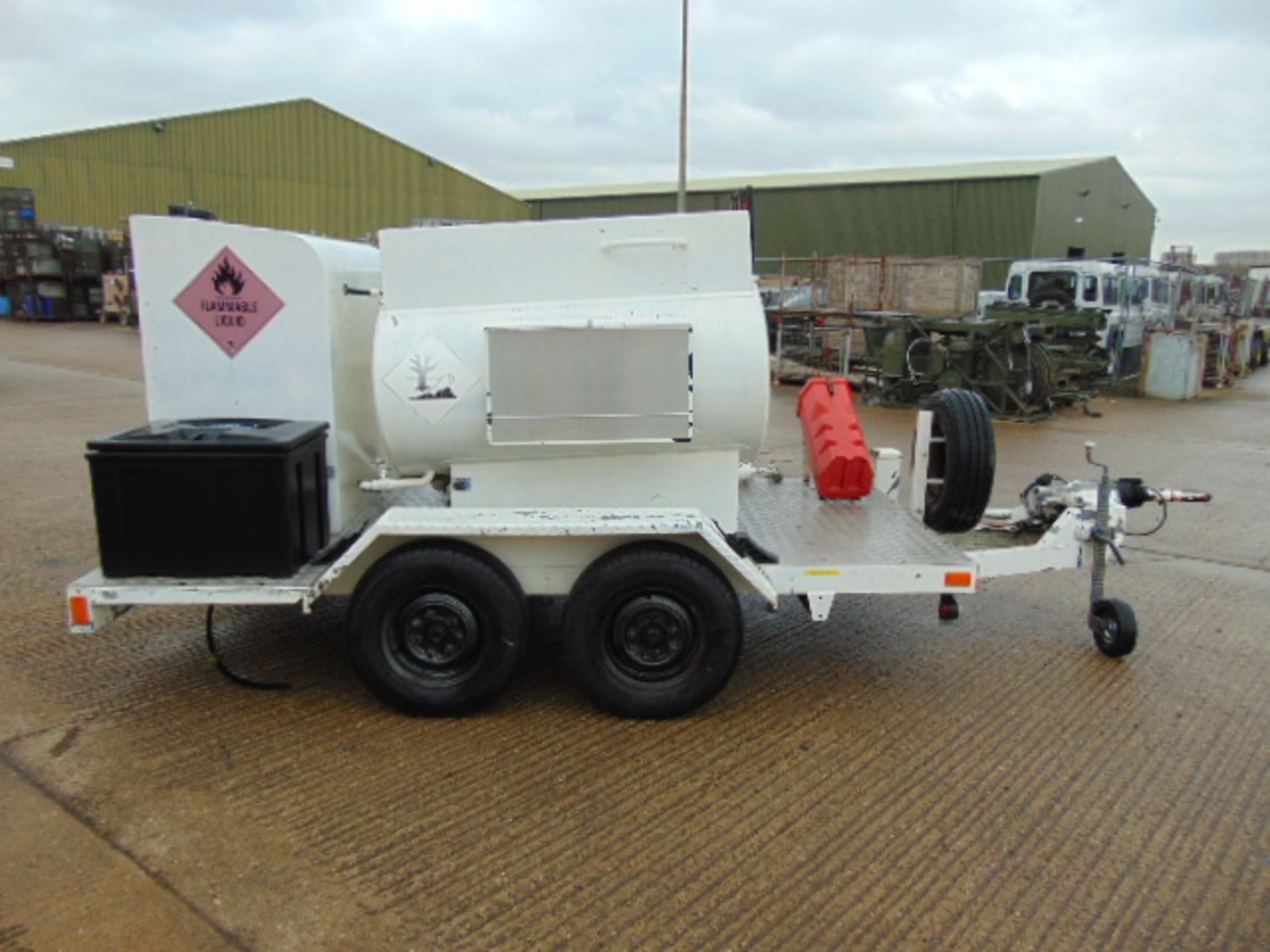 Fluid Transfer LTD 950Ltr Aviation/Fuel Bowser Trailer - Image 5 of 19