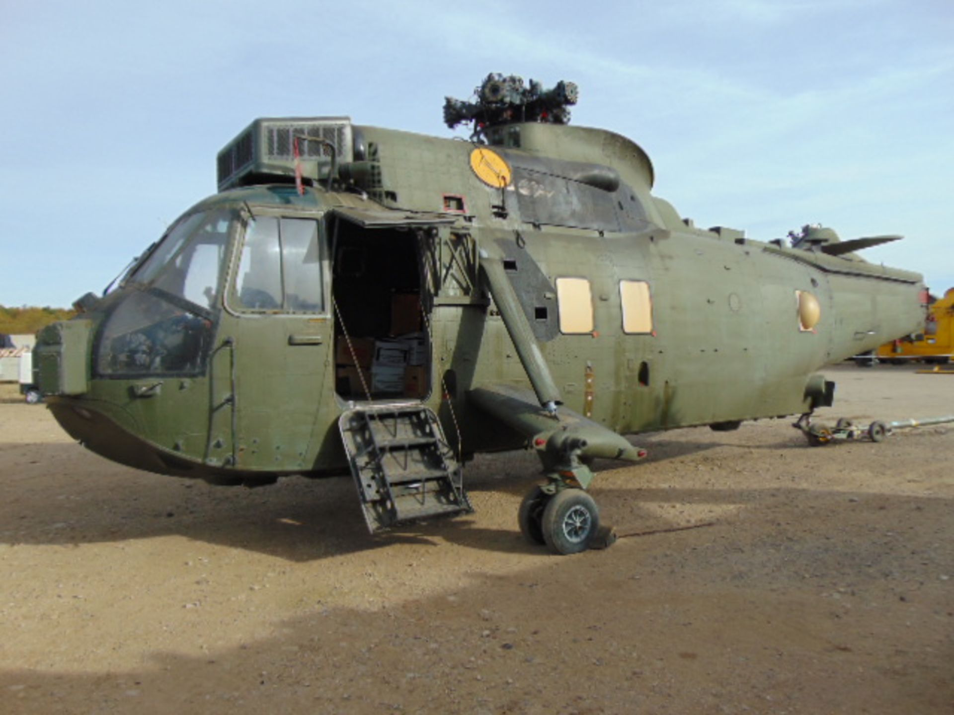 Westland Sea King HC.4 (TAIL NUMBER ZD476) Airframe complete with the improved Carson rotor blades - Image 3 of 45