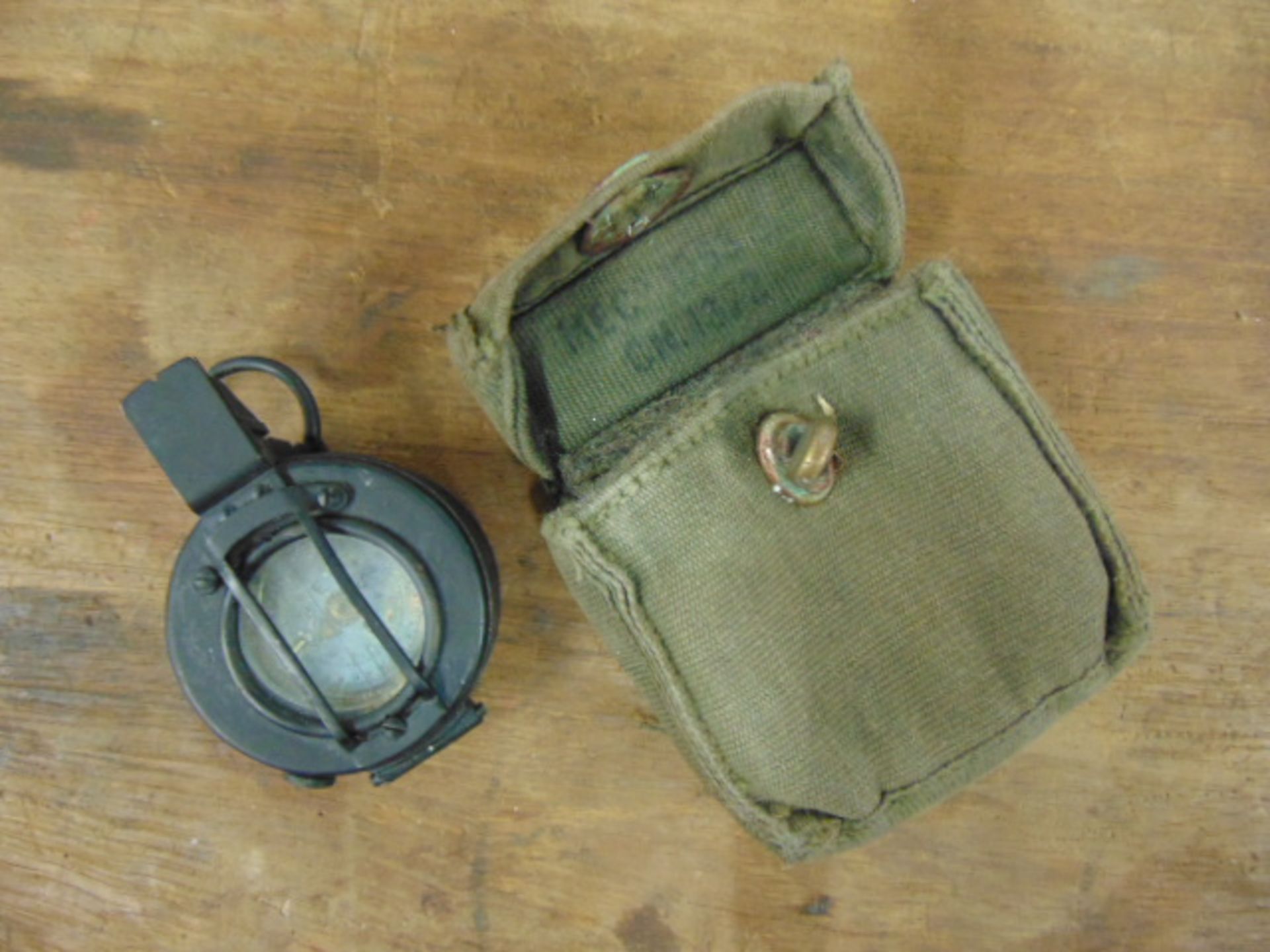 WWII T.G. Co 1943 Marching Compass Mk III in pattern pouch - Image 2 of 7