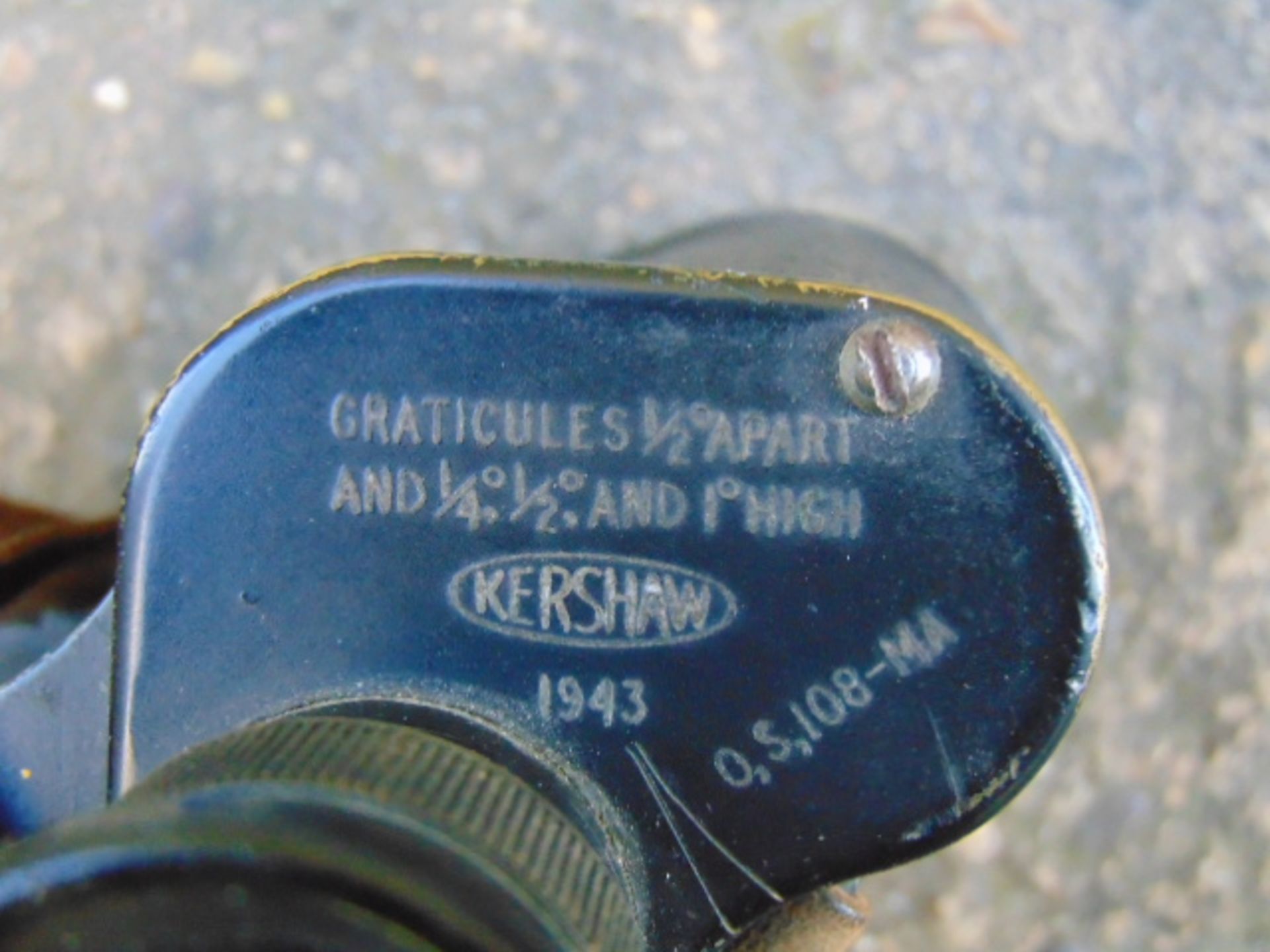 WWII Kershaw Binoculars Dated 1943 complete with case marked with broad arrow - Image 4 of 6