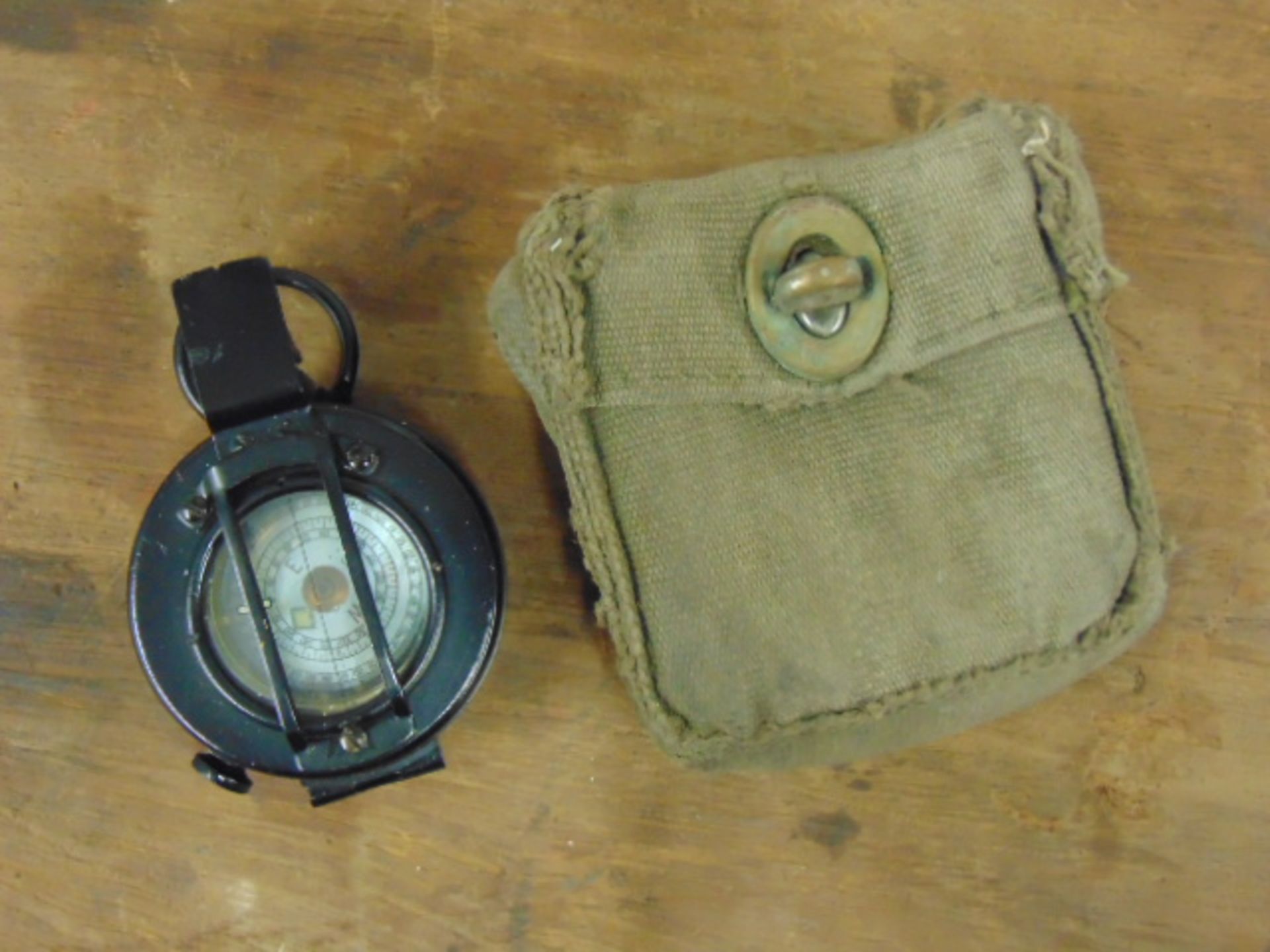 WWII T.G. Co 1942 Marching Compass Mk III in pattern pouch - Image 2 of 7