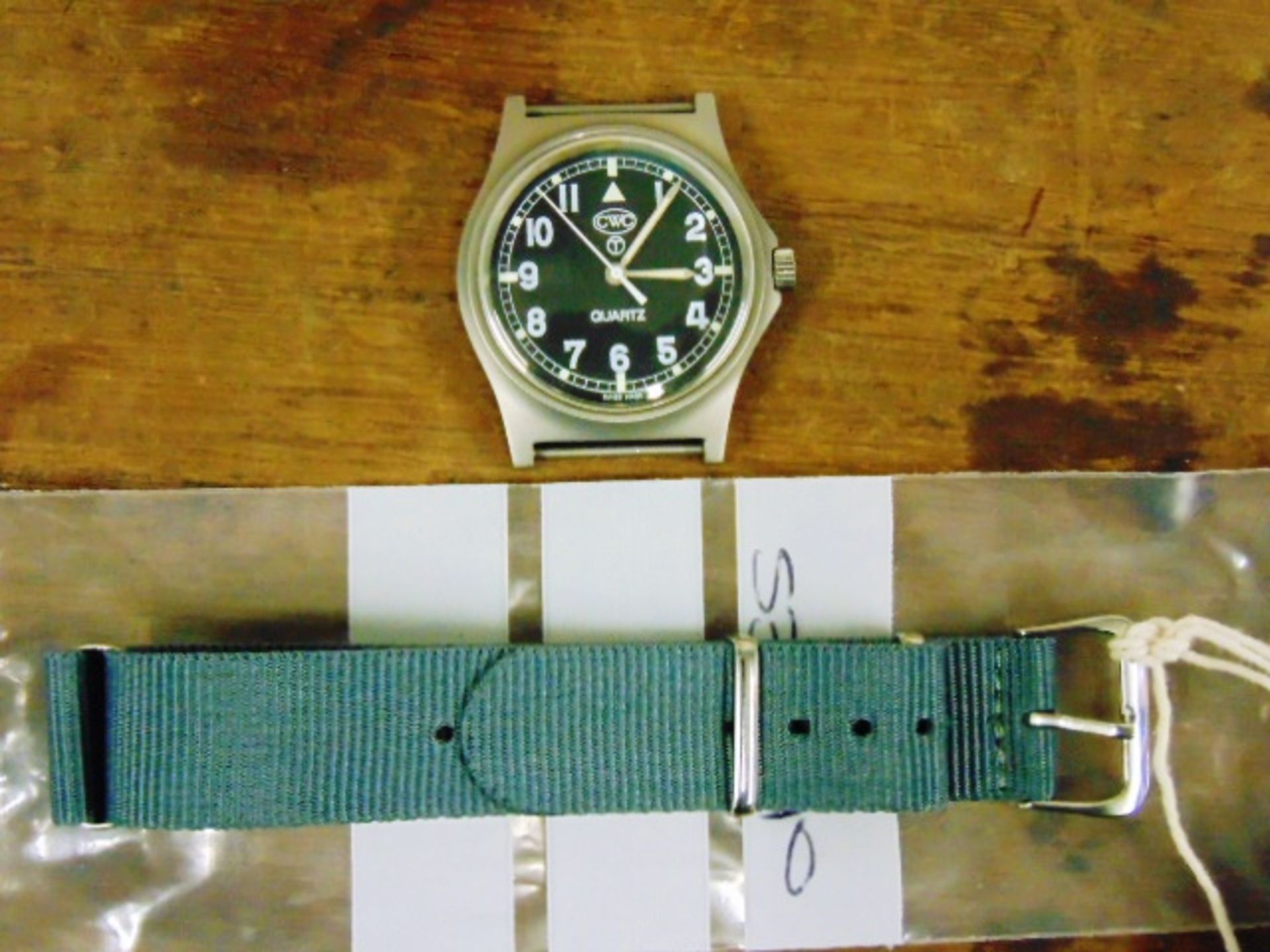 Very Rare Genuine British Army, unissued Gulf War CWC quartz wrist watch - Image 3 of 7