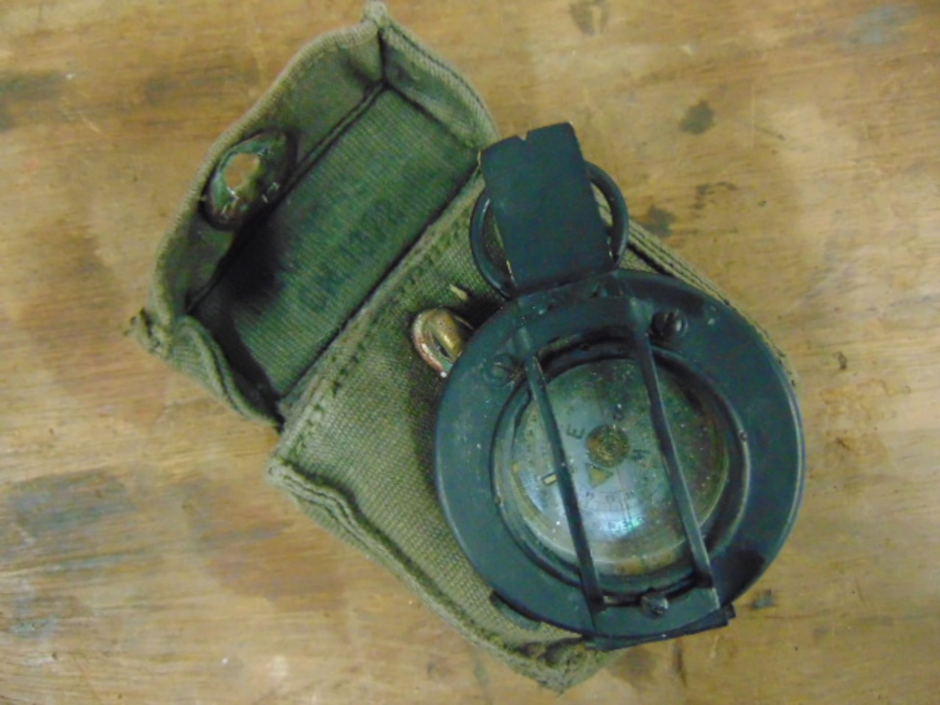 WWII T.G. Co 1943 Marching Compass Mk III in pattern pouch