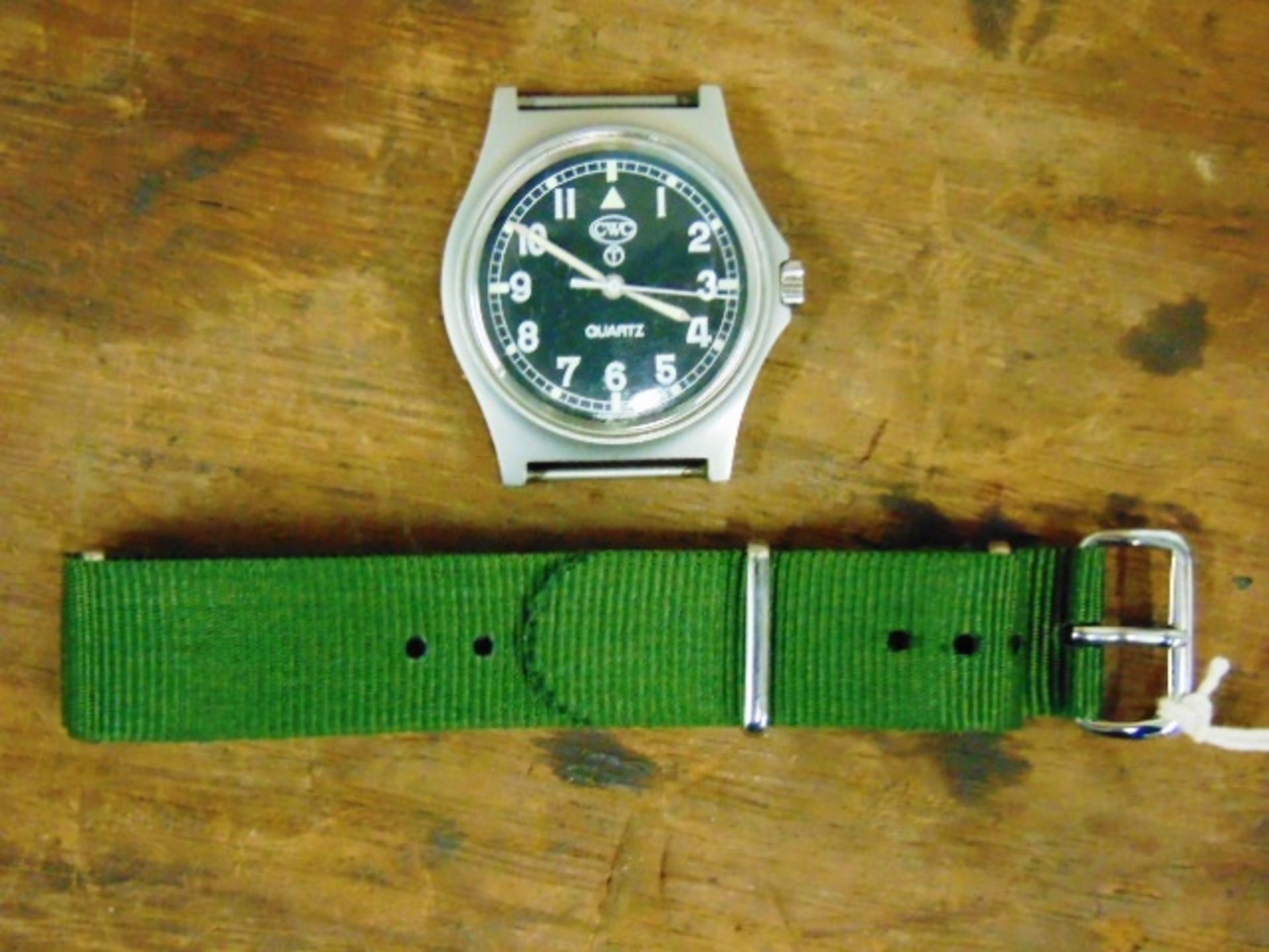 Unissued Genuine, Navy issue 0552, CWC quartz wrist watch - Image 4 of 6