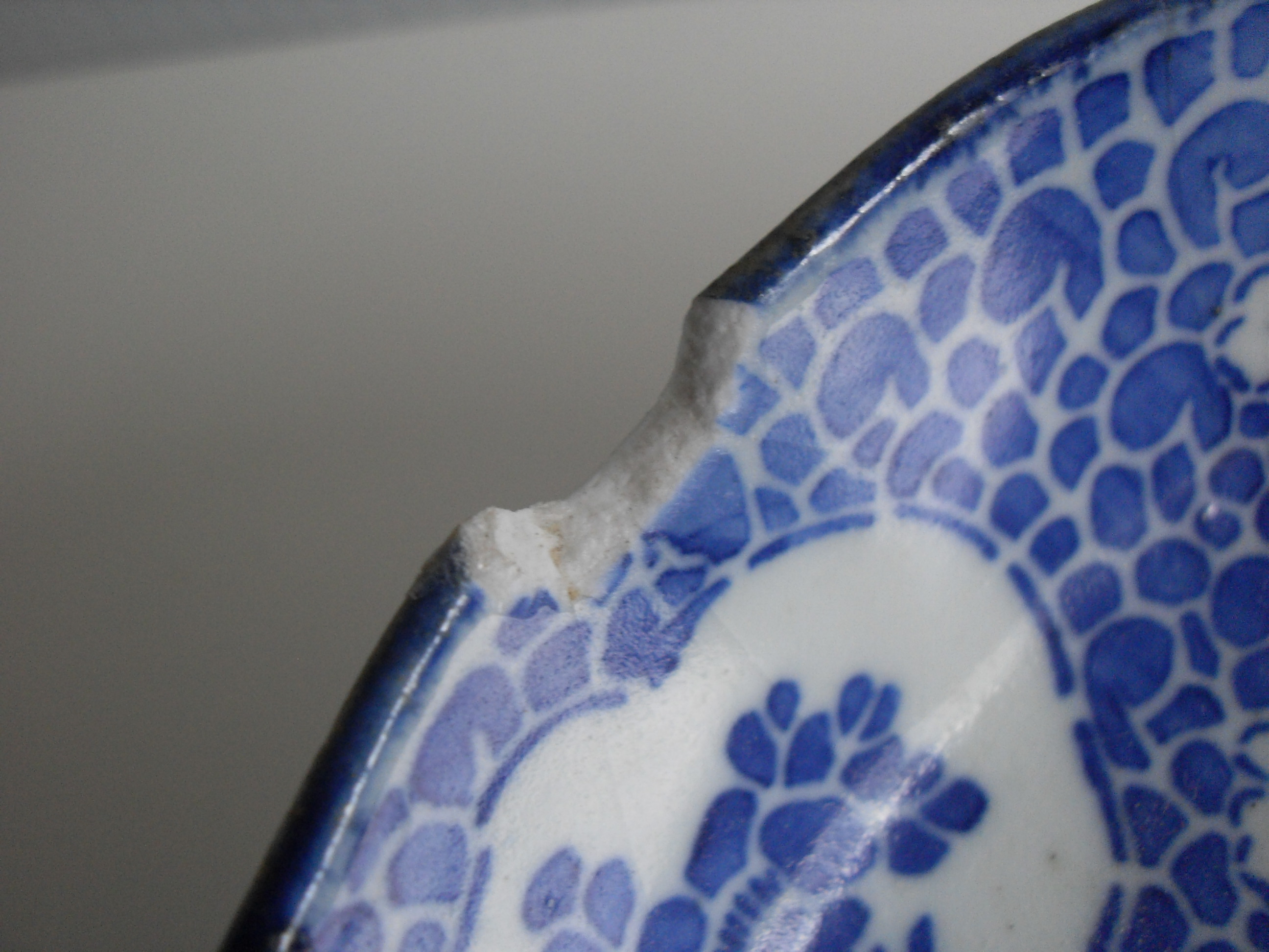 Two circular Oriental 19th century blue / white plates - Bild 5 aus 5