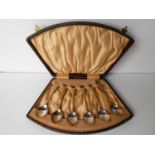 A George V cased silver set of six coffee spoons, Birmingham 1935