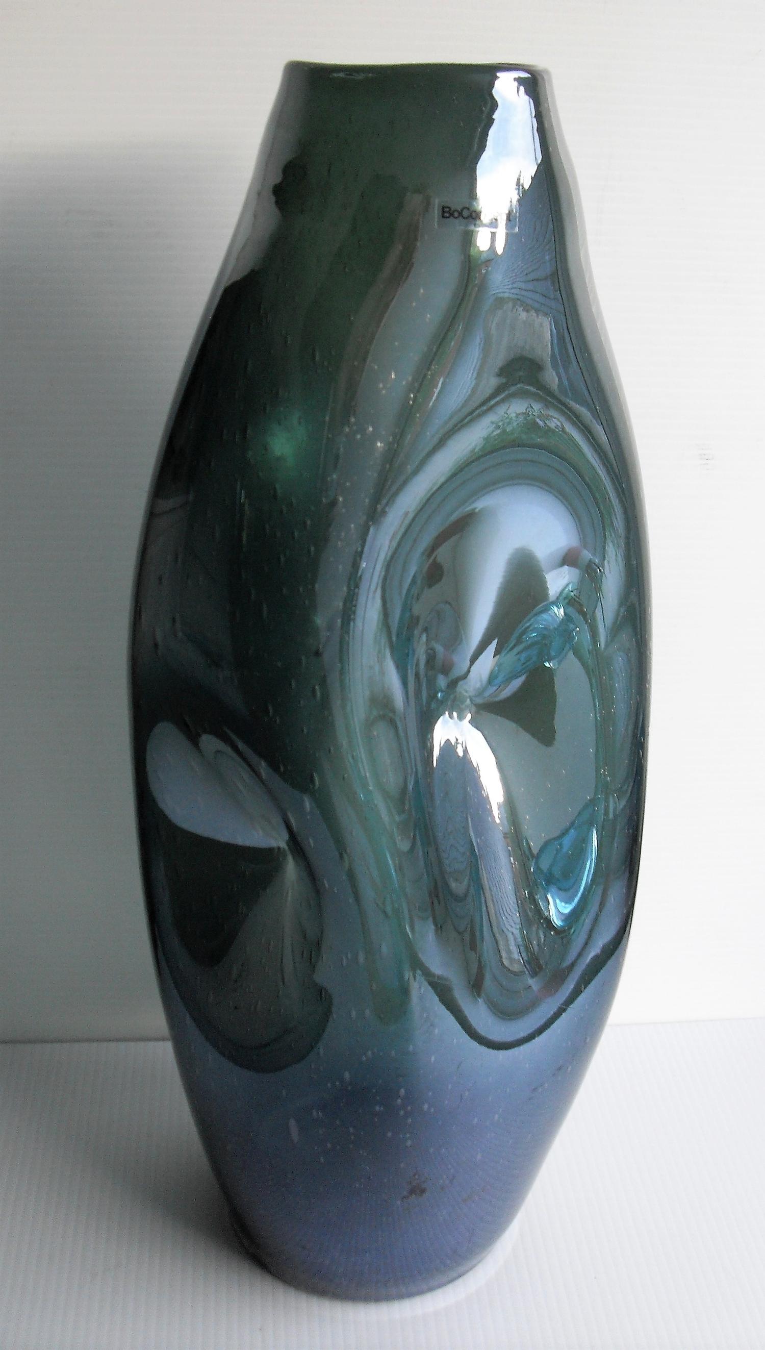 Two Murano sommerso freeform bowls, a tall vase 46 cm H and a turquoise glass vase, 23 cm H, without - Bild 2 aus 2