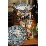 A mixed lot of assorted 19th Century ceramics to include Majolica, part cruet set,