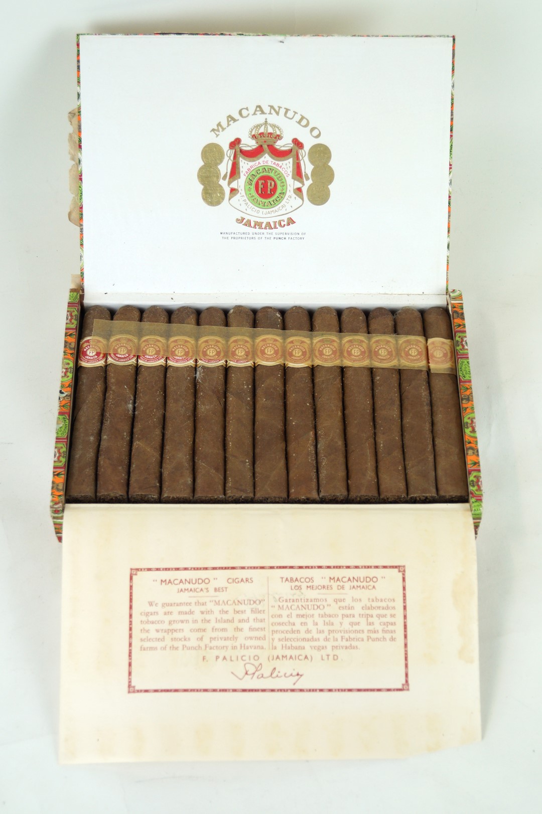1 Box 25 Macanudo 'Churchills' Cigars from mid-late 1960's made in Jamaica and manufactured under