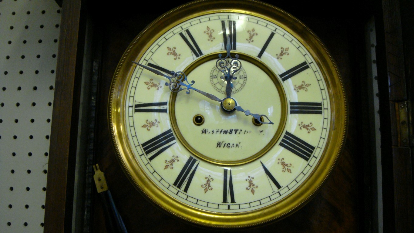 A 19th Century Continental walnut cased Vienna-type wall clock, - Image 3 of 8