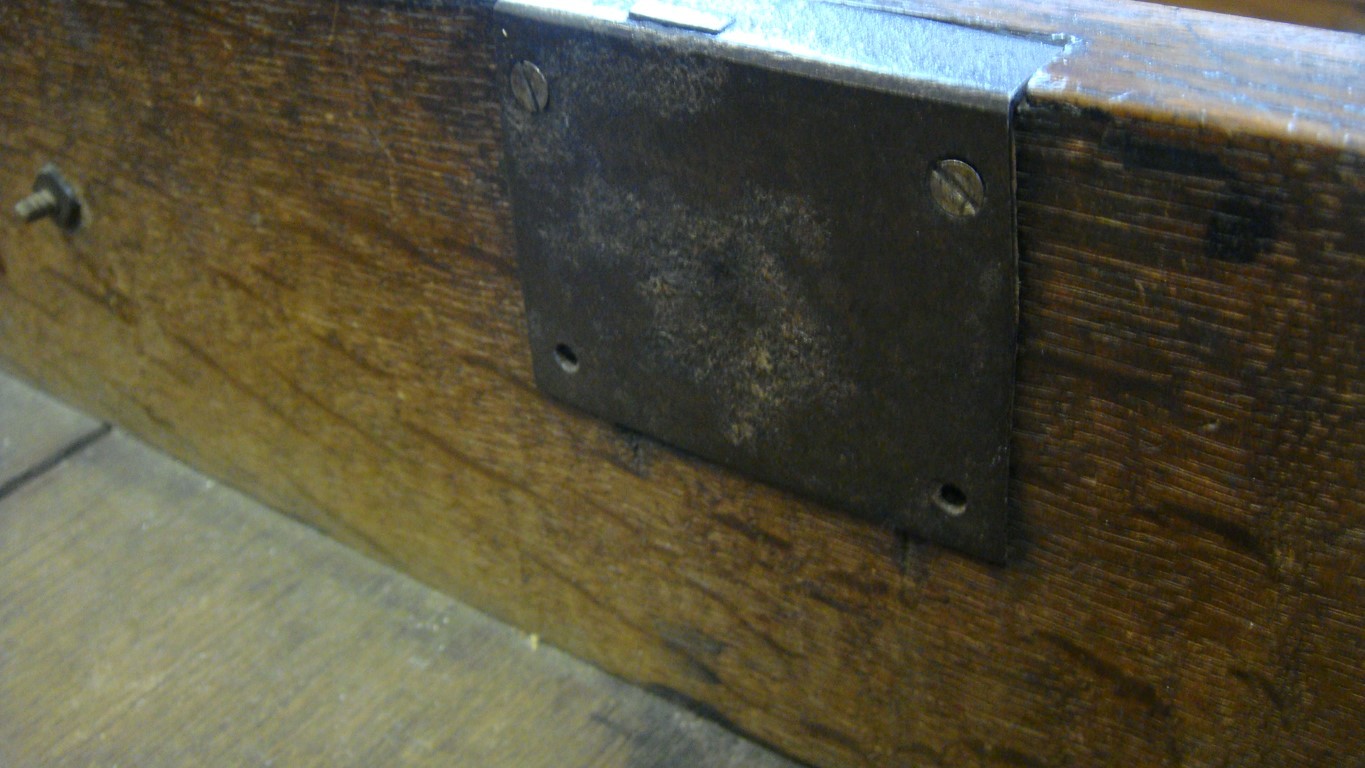 An 18th Century gentleman's mahogany bachelor chest of small proportions The nicely figured - Image 15 of 15