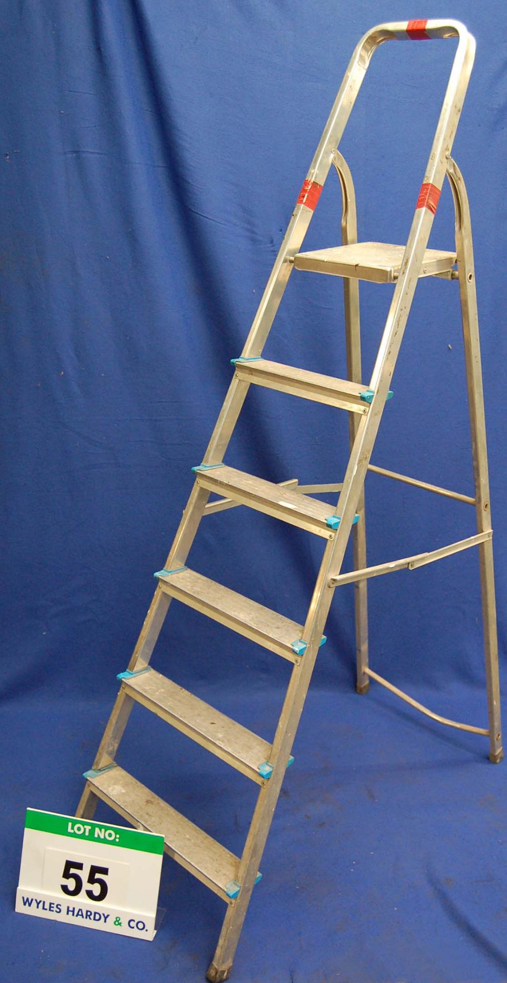 A BELDRAY 5-Tread Light Alloy Stepladder