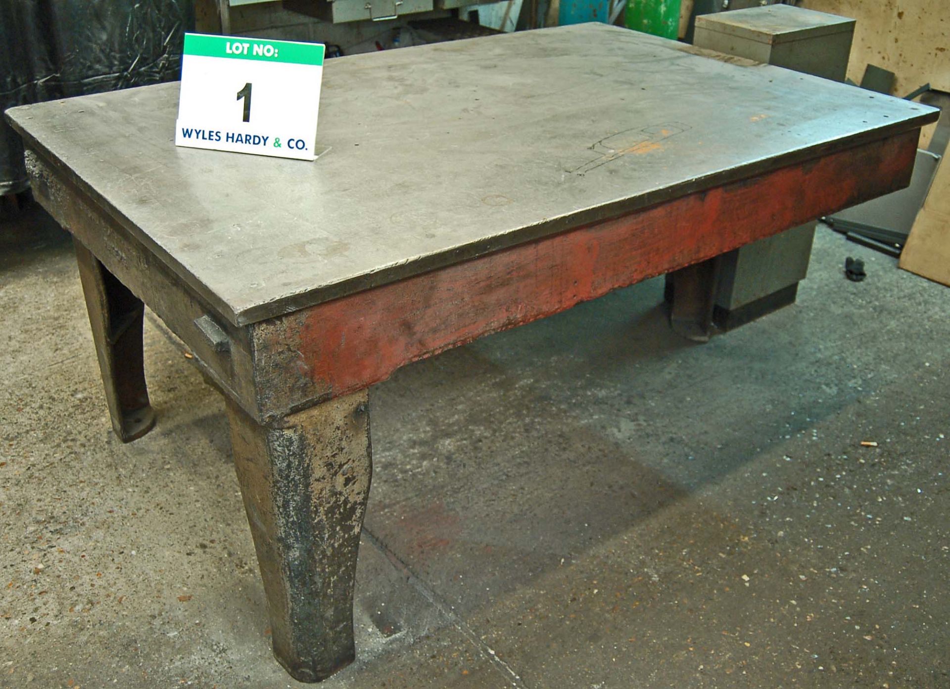 A SIMSON & CO 6ft x 4ft Heavy Steel 3-Legged Welding & Fabrication Table