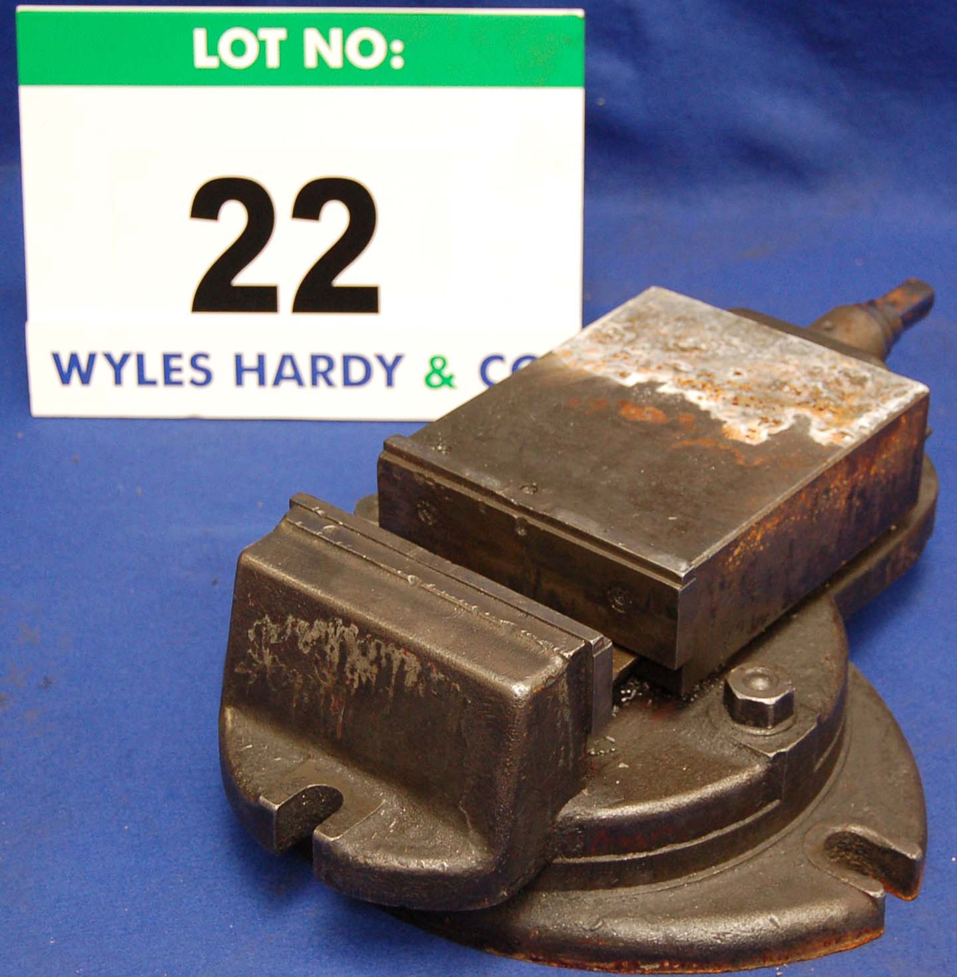 An ABWOOD 6 inch Rotating Machine Vice