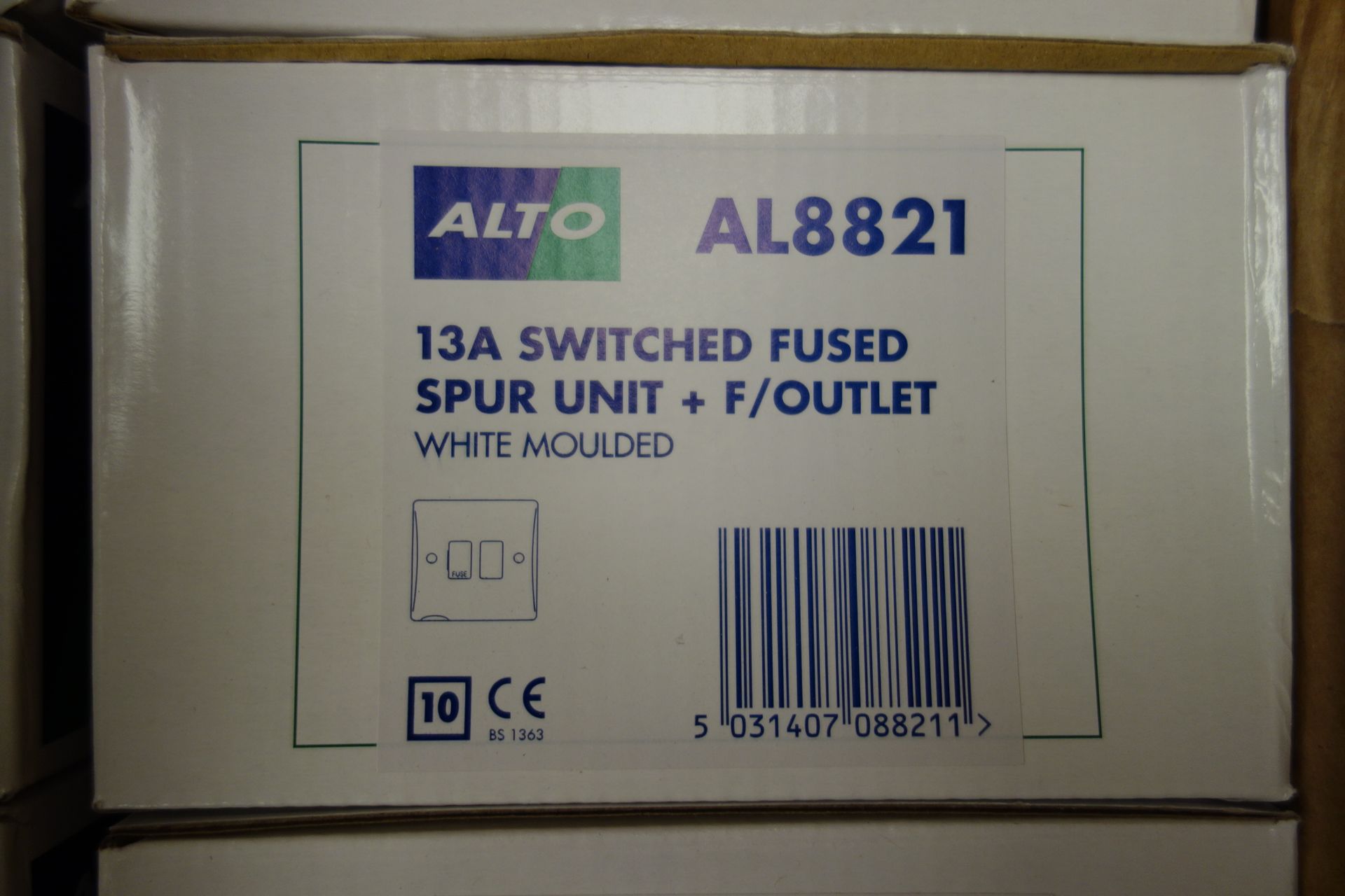 200 x Alto AL8821 13A Switched Fused Spur Unit + Flex Outlet