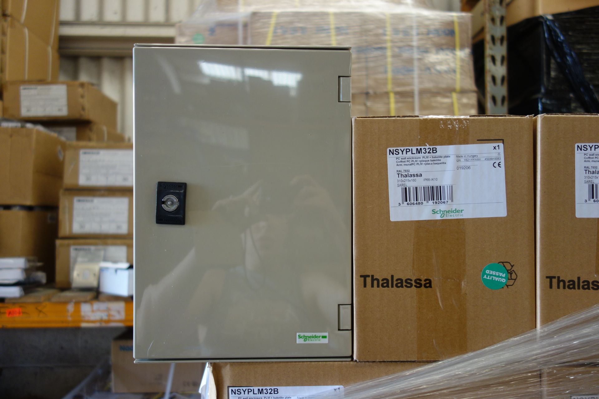 5 X Schneider Thalassa NSYPLM32B 310 X 215 X 160 PC Wall Enclosure + Bakelite Plate IP66 Sarel