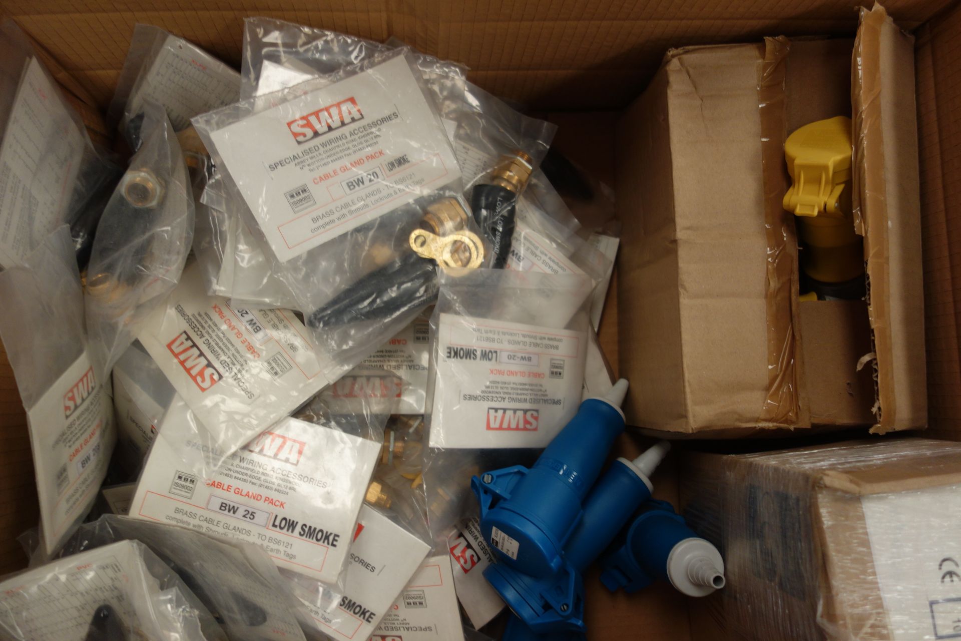 1 X Box Of Electrical Items , Cable Glands Packs 16A 200/250V 2P+Earth Blue Sockets 16A 110V 2P+E