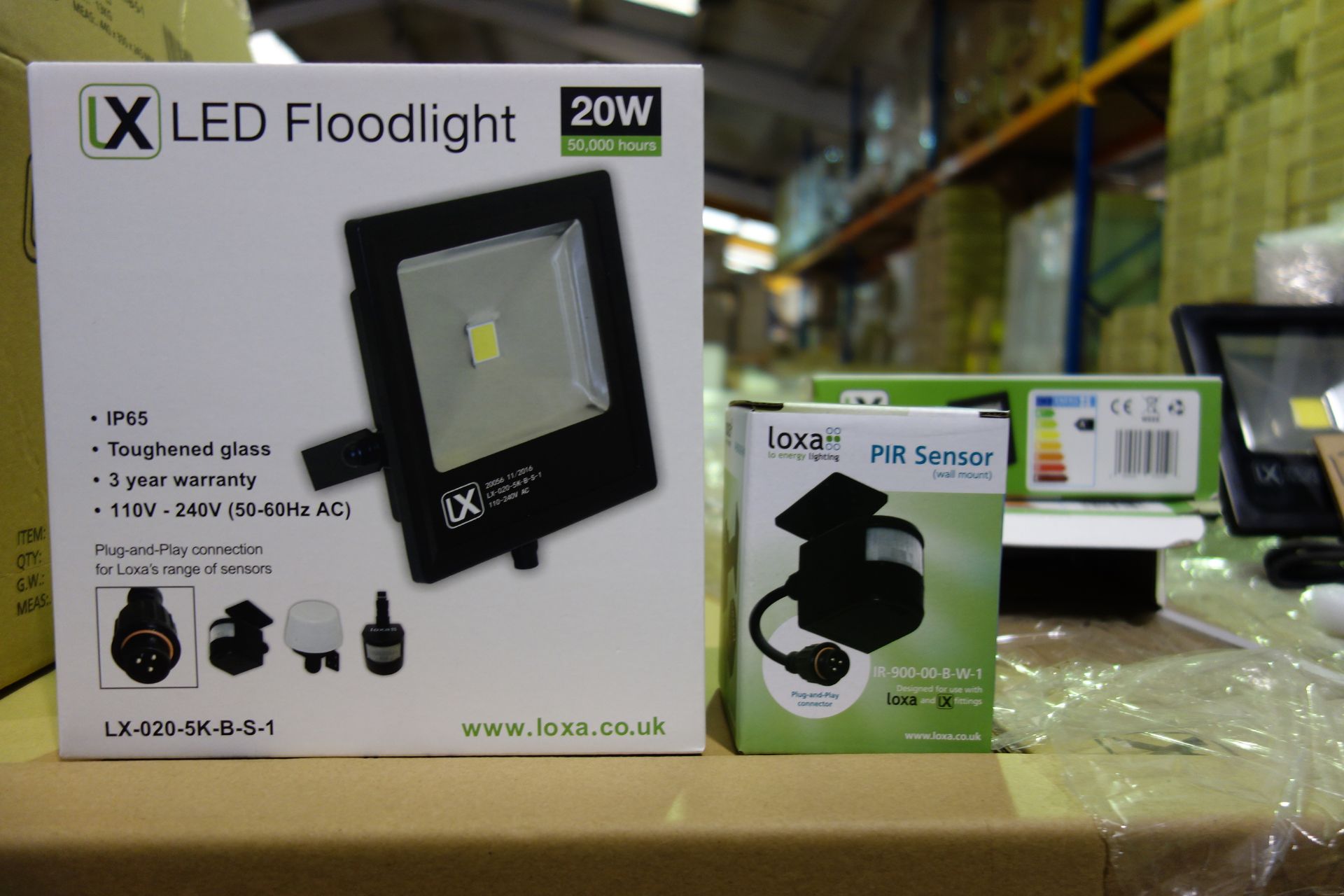 6 X Loxa LX-020-5K-B-5-1 LED Floodlight 20W C/W Loxa 1R-900-00-B-W-1 PIR