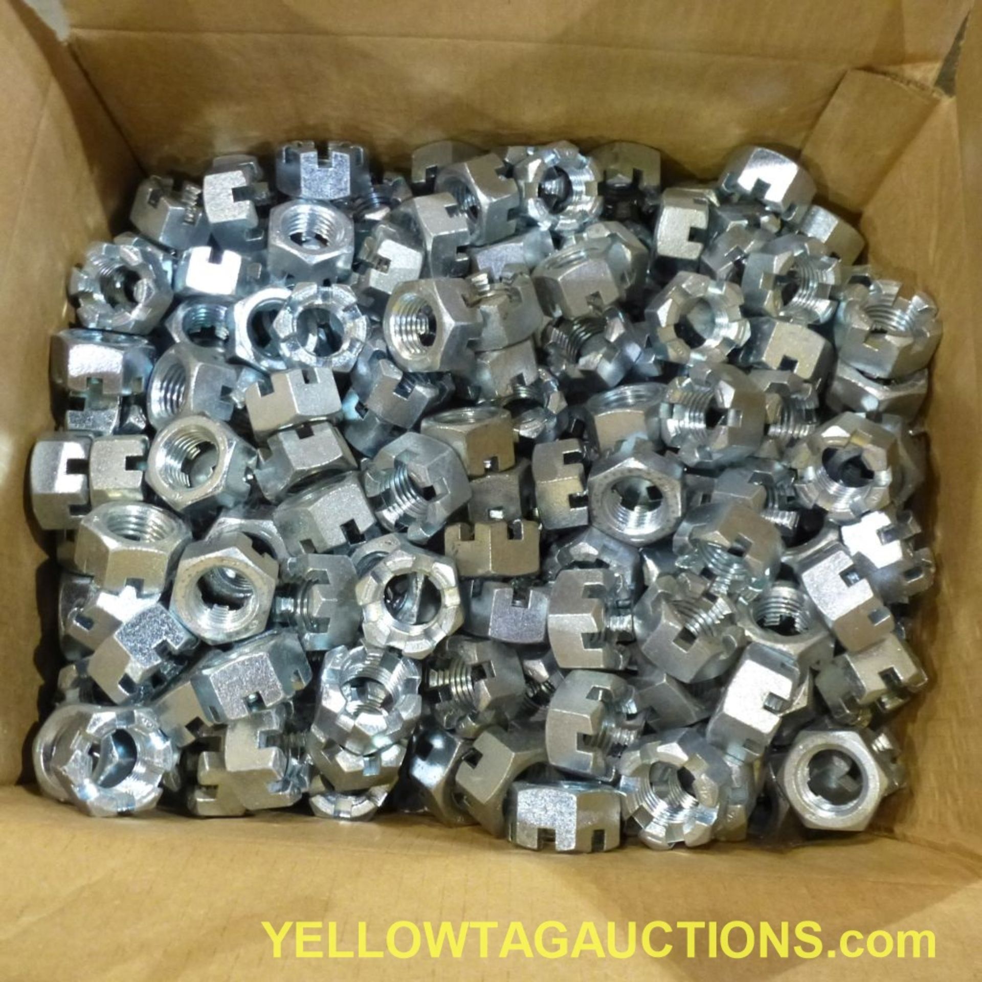 Lot of (1) Pallet of Assorted Nuts and Bolts|Includes: 1-1/4" - 7 Slotted Nuts; Assorted Hex Bolts| - Bild 2 aus 9