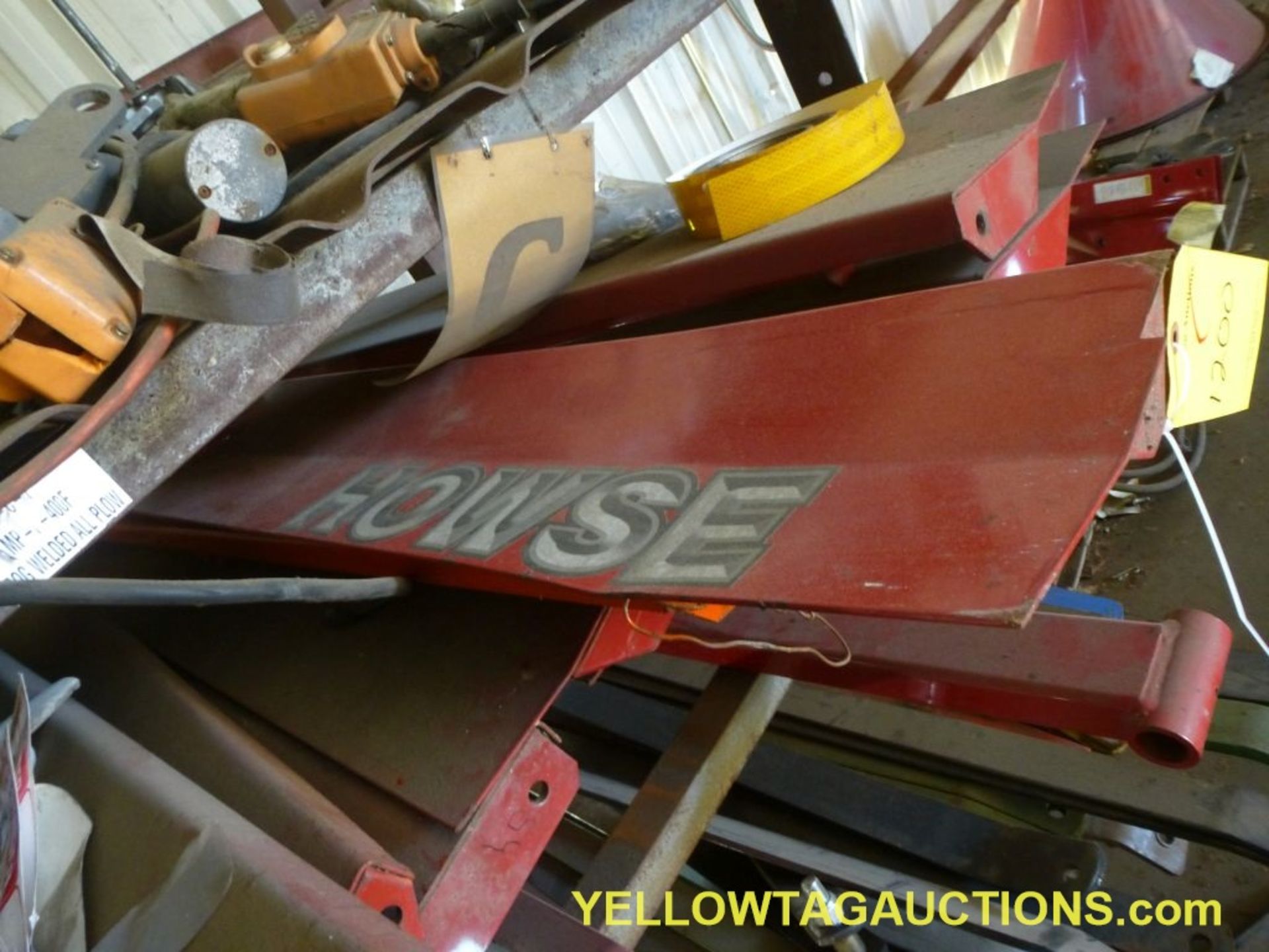 Lot of Assorted Components|Includes: Tailgates, Support Bars, Racks, Moldboards for Plows|***BUYER - Bild 3 aus 6